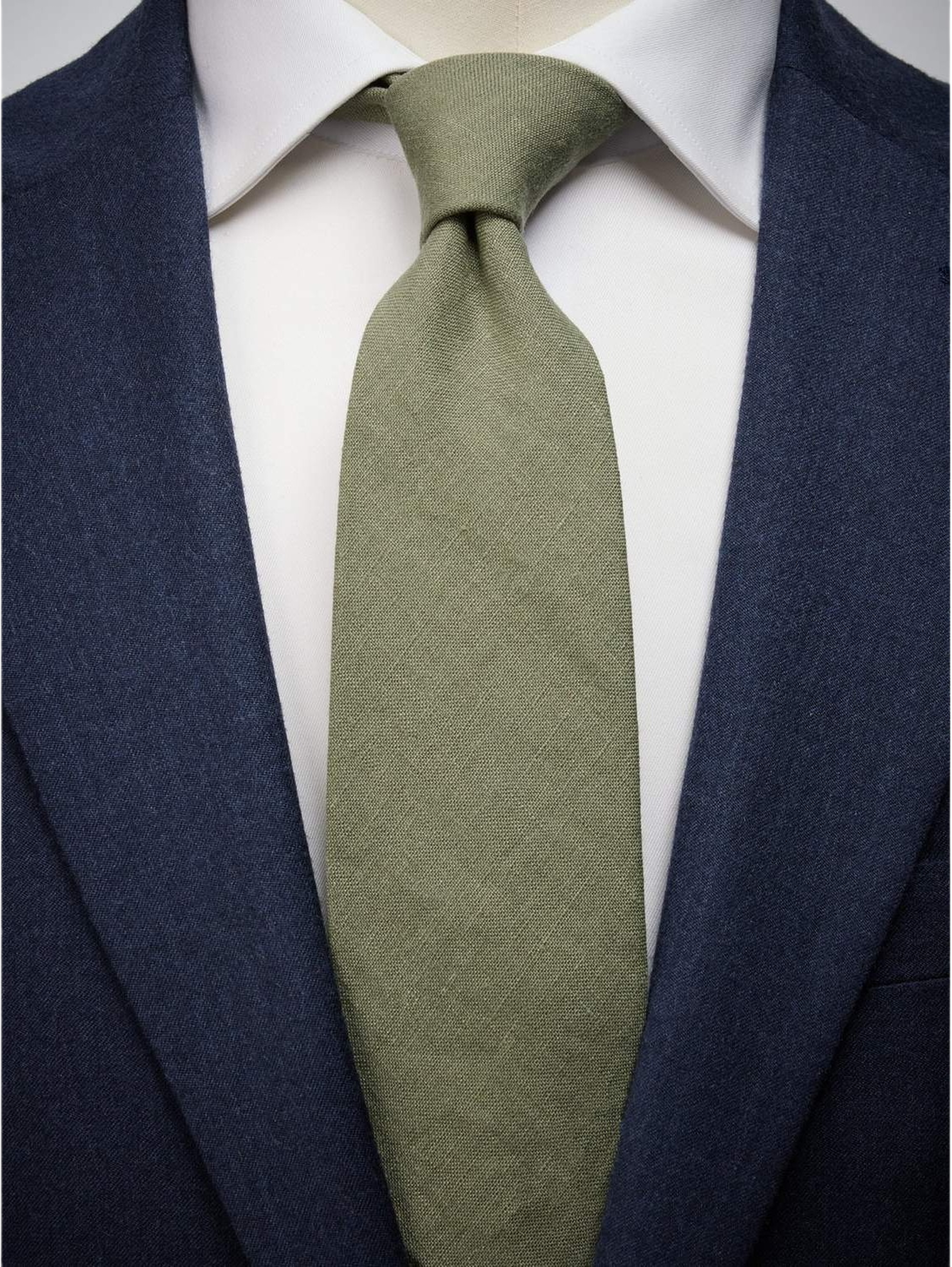 Tie Linen