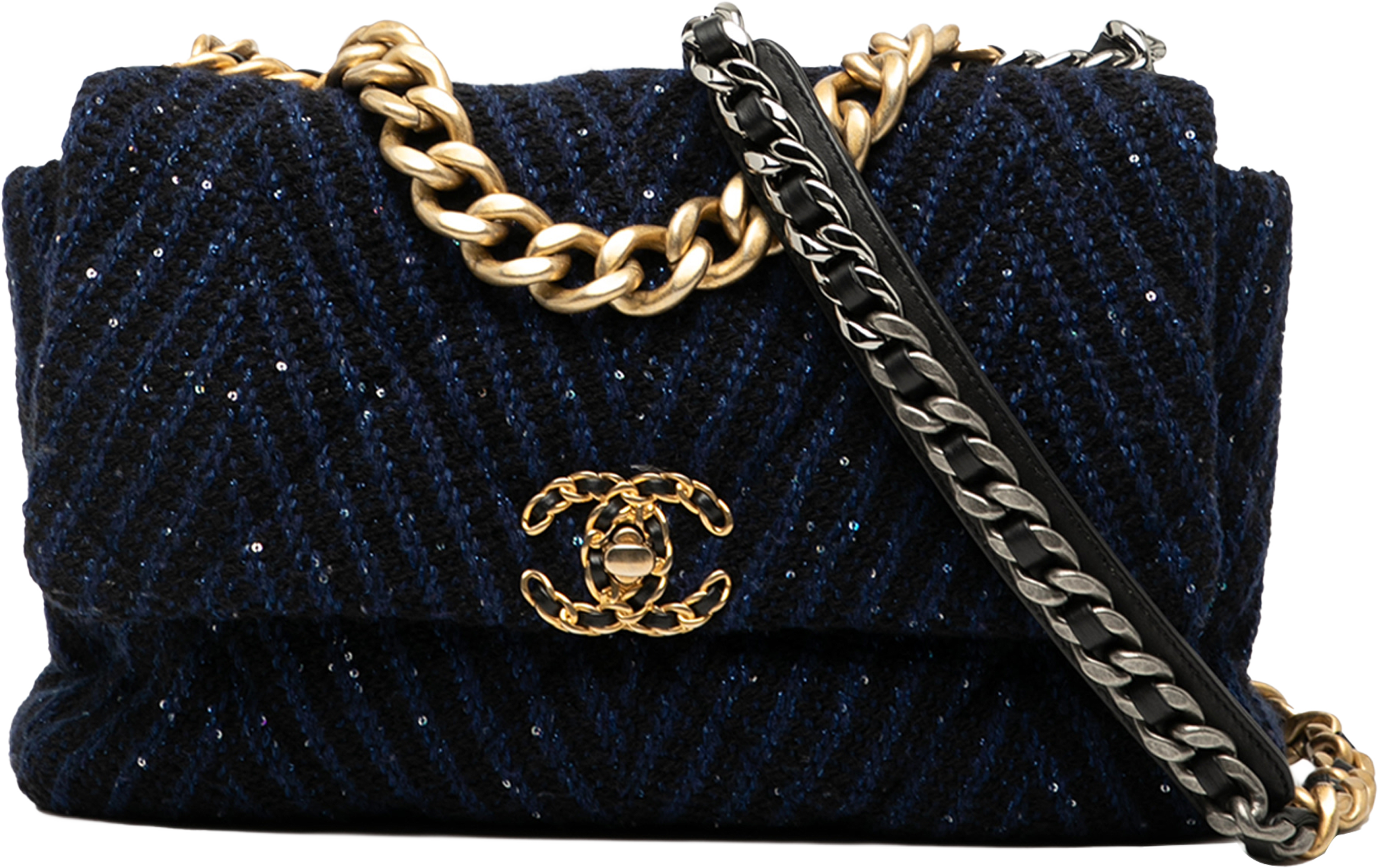 Chanel Large Chevron Tweed Sequin 19 Flap, från Luxclusif, i färgen dark blue. Klicka för att öppna bilden i stort format