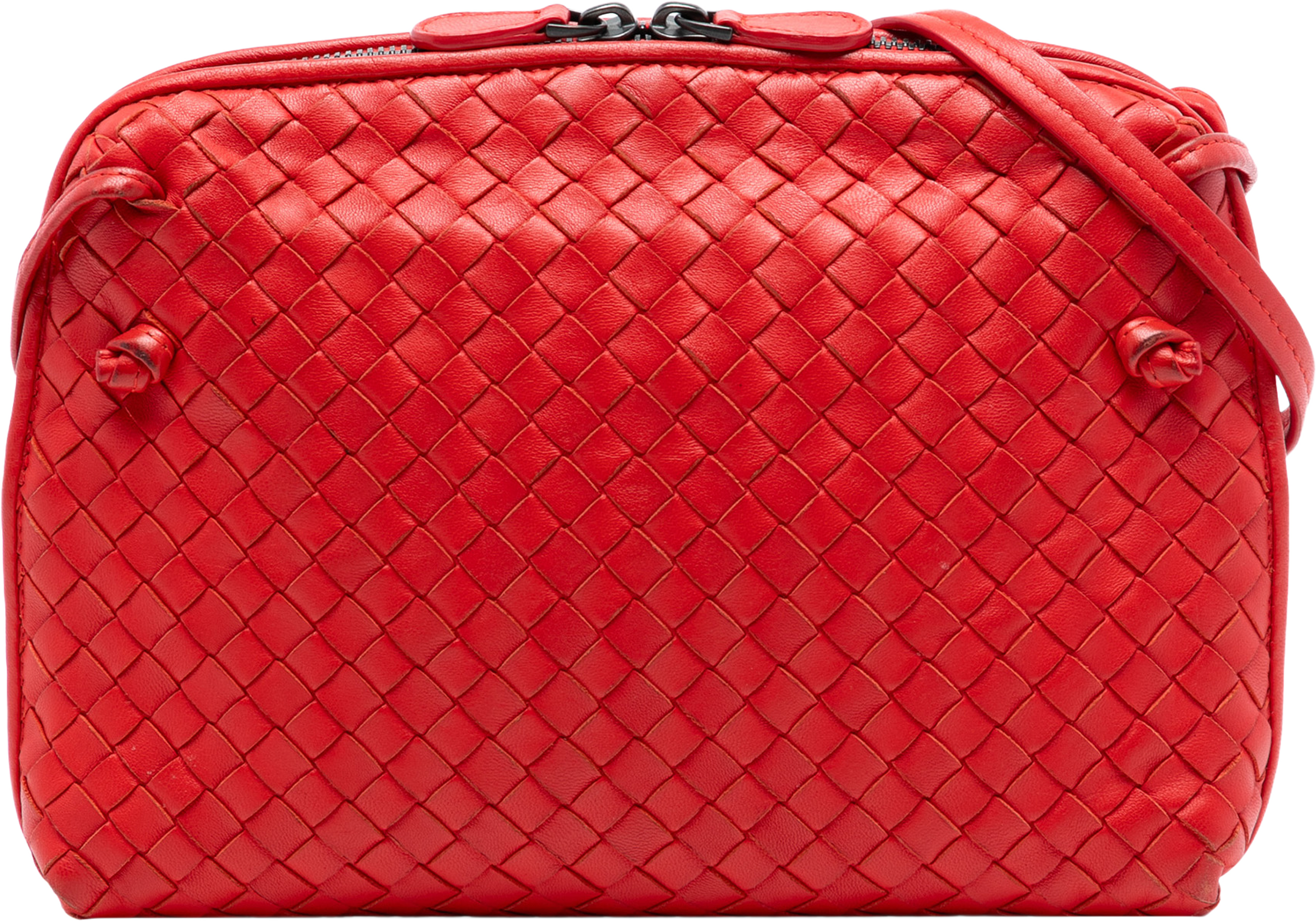 Bottega Veneta Nappa Intrecciato Nodini Crossbody, från Luxclusif, i färgen red. Klicka för att öppna bilden i stort format