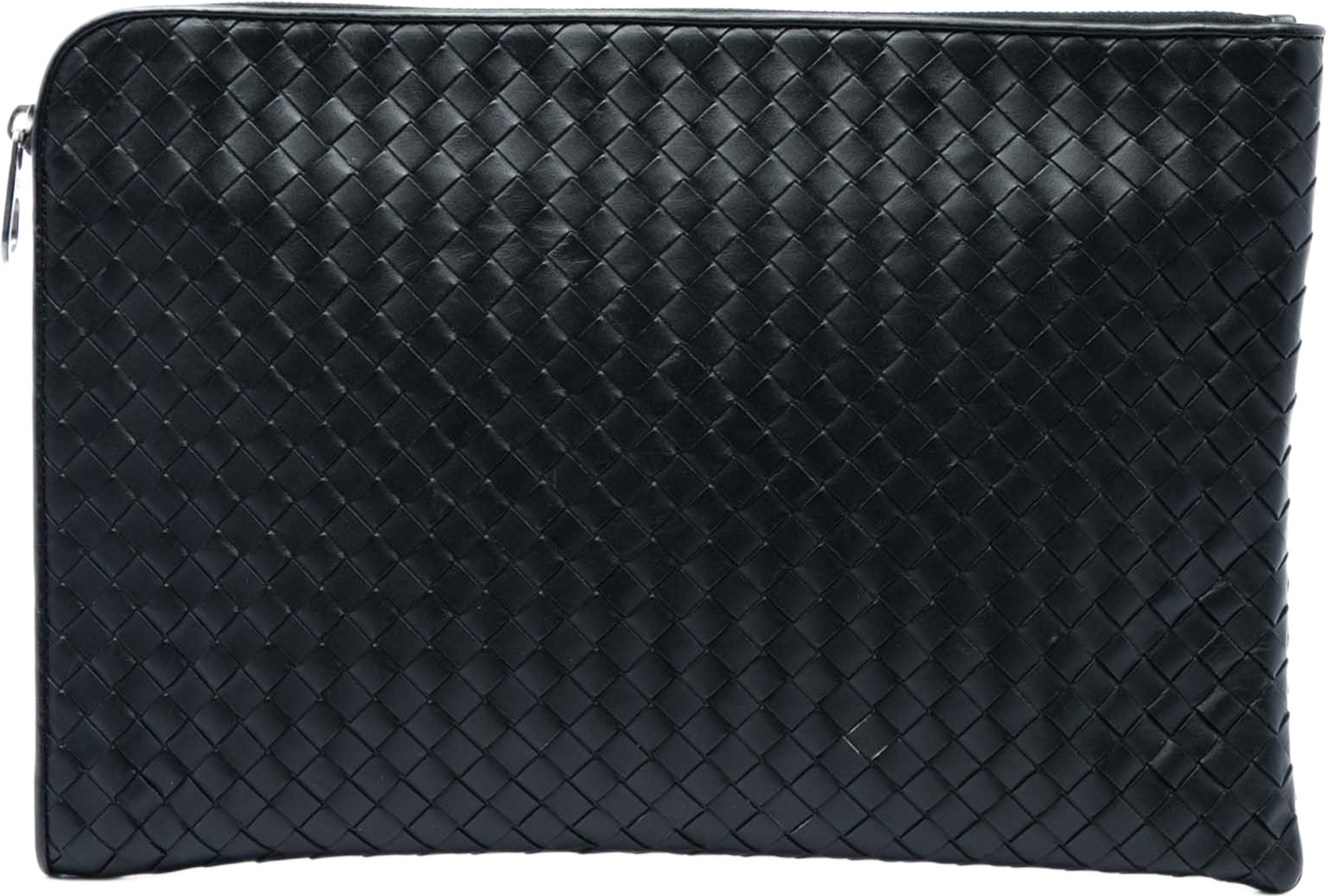 Bottega Veneta Medium Nappa Intrecciato Document Case, från Luxclusif, i färgen svart. Klicka för att öppna bilden i stort format