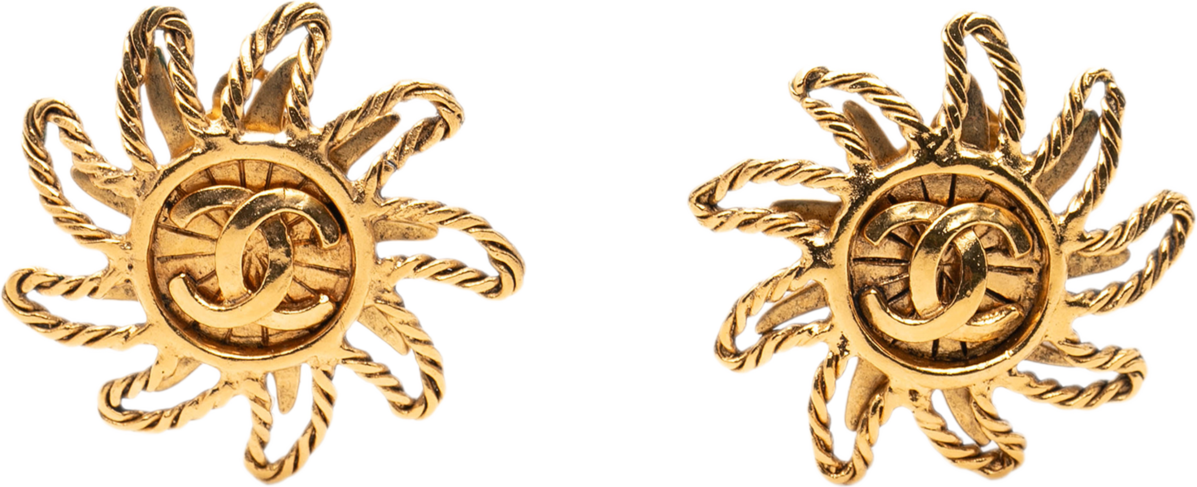 Chanel Cc Gold Plated Sun Clip On Earrings, från Luxclusif, i färgen gold. Klicka för att öppna bilden i stort format