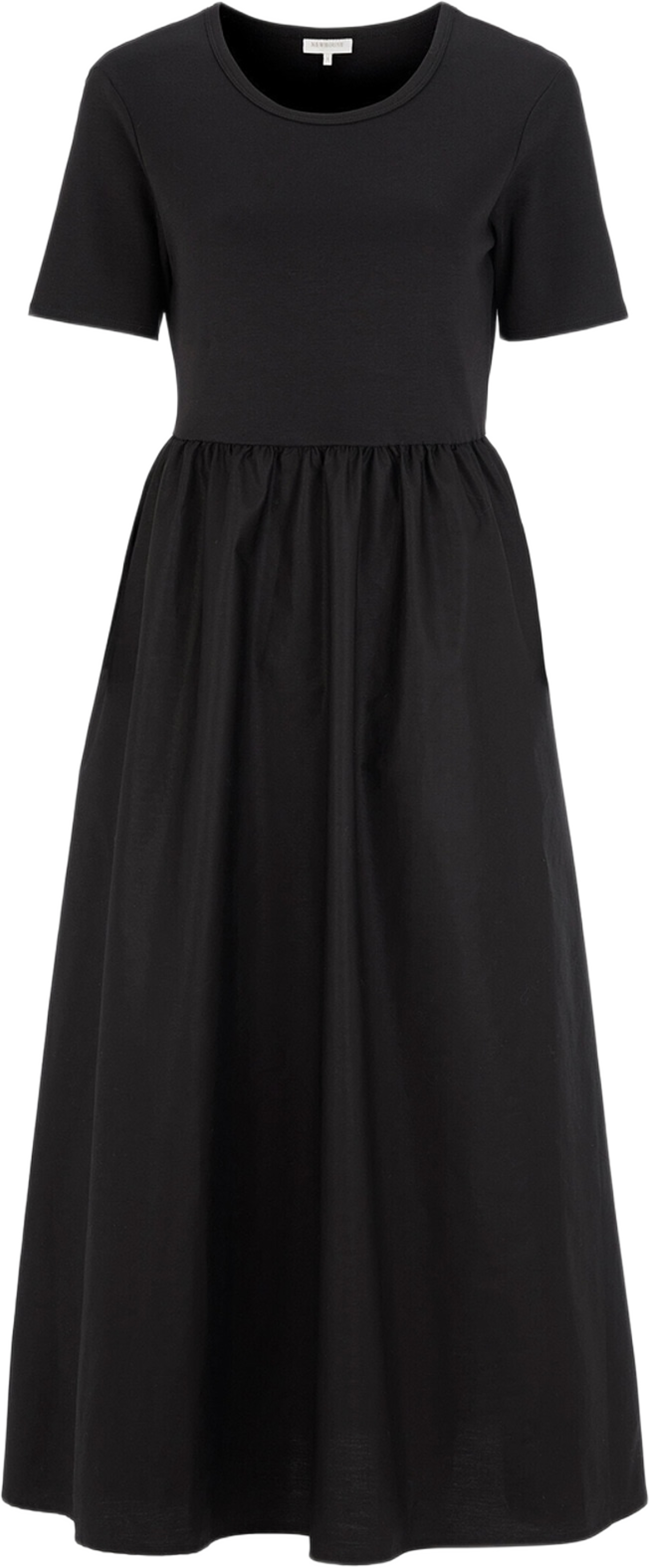 Madde Dress, från Newhouse, i färgen svart. Klicka för att öppna bilden i stort format
