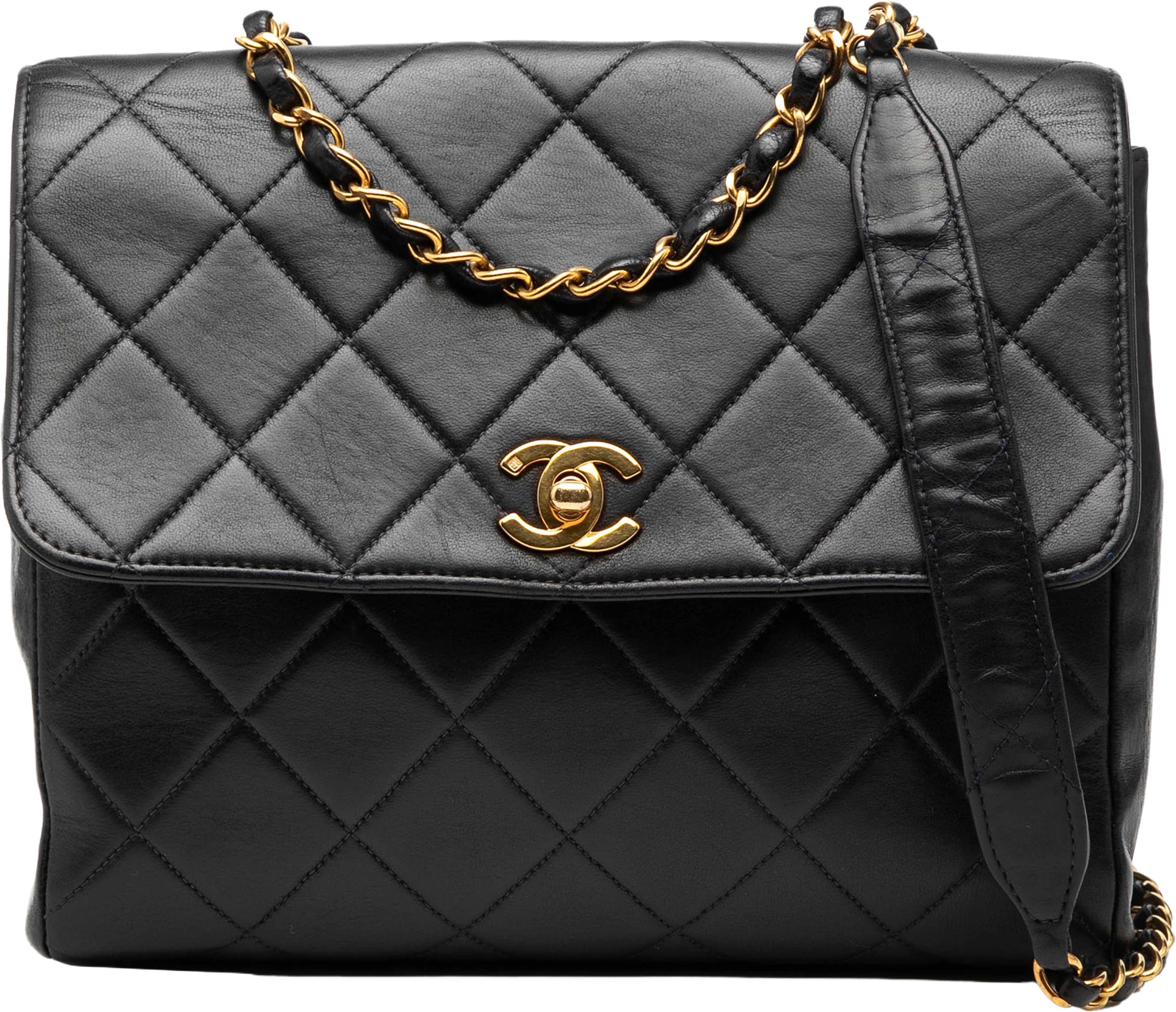 Chanel Cc Quilted Lambskin Single Flap, från Luxclusif, i färgen black. Klicka för att öppna bilden i stort format