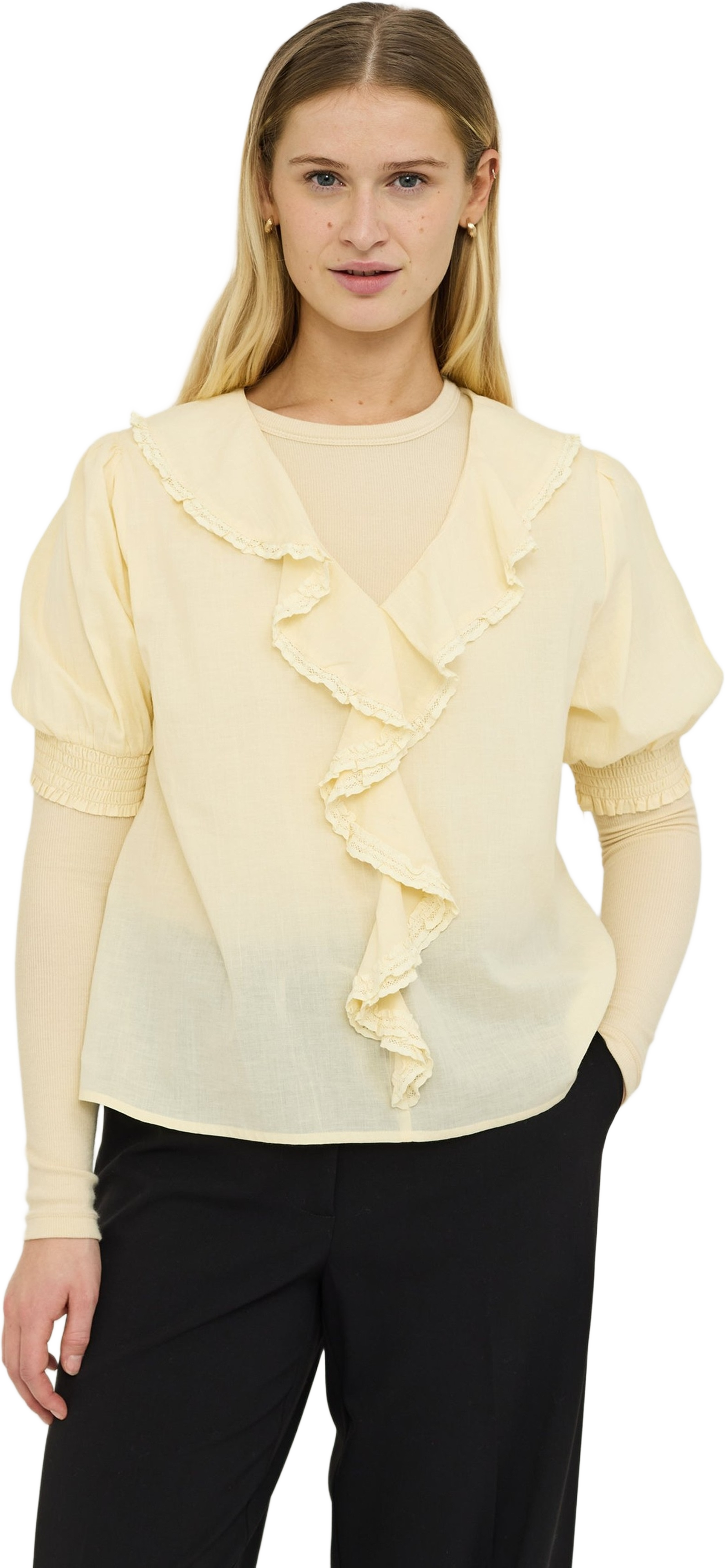 Srtahnee Ss Blouse Gots - Wood Ash, från Soft Rebels, i färgen wood ash. Klicka för att öppna bilden i stort format