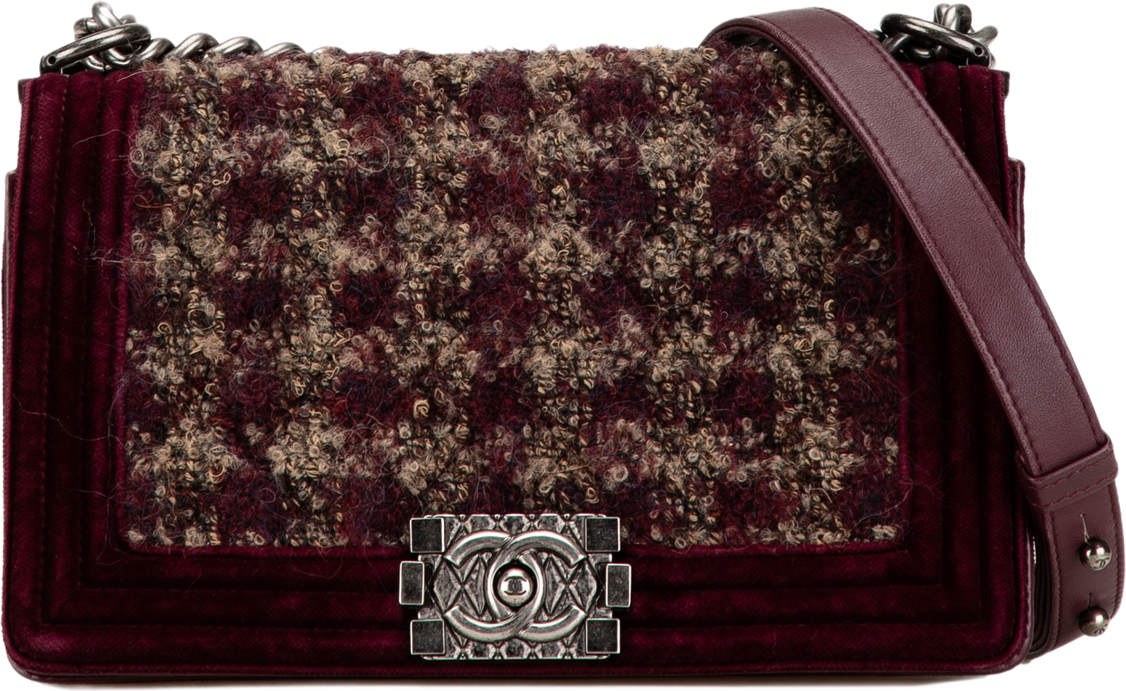 Chanel Old Medium Velvet And Tweed Boy Flap, från Luxclusif, i färgen burgundy. Klicka för att öppna bilden i stort format