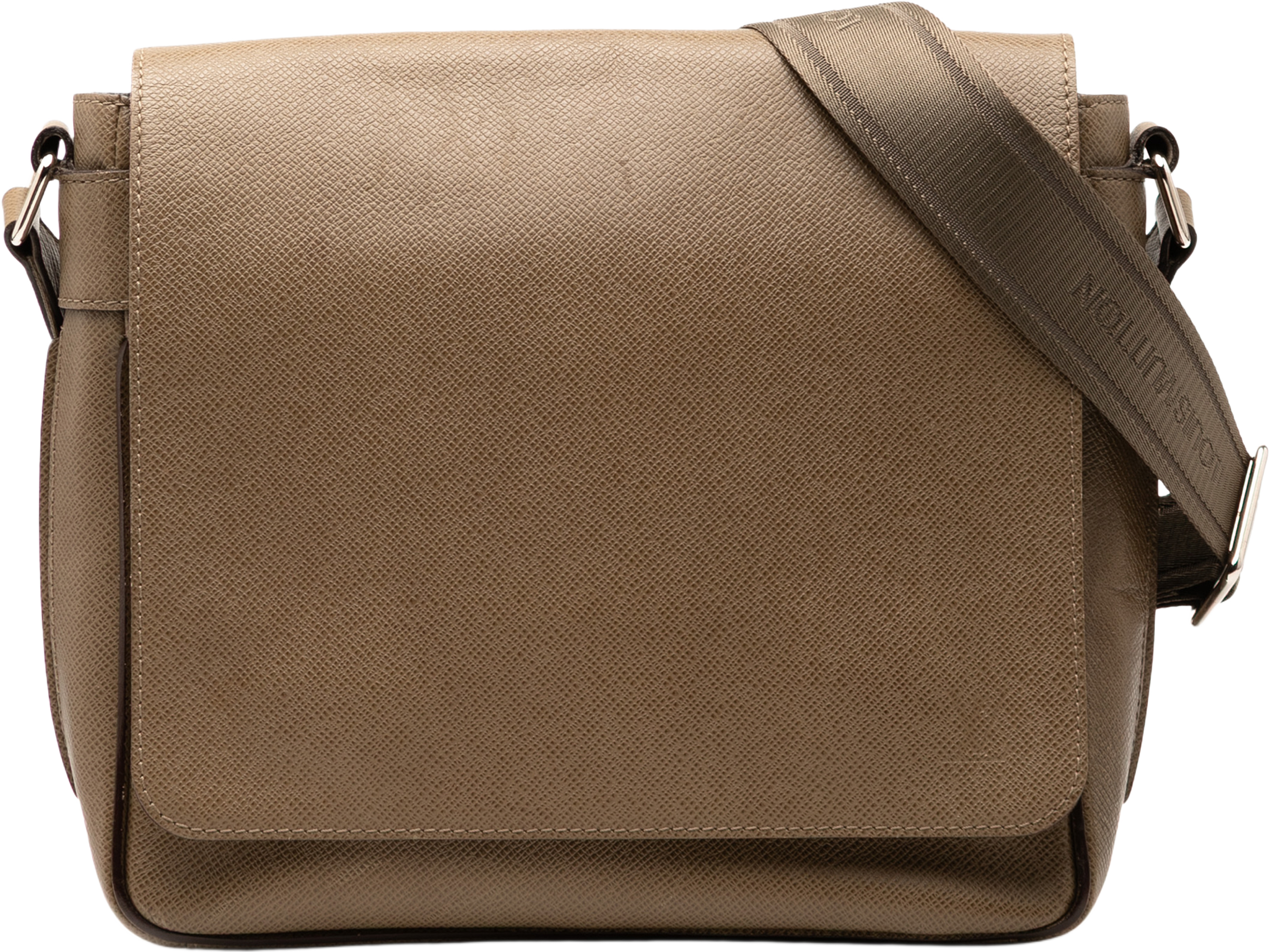 Louis Vuitton Taiga Roman Pm, från Luxclusif, i färgen light brown. Klicka för att öppna bilden i stort format