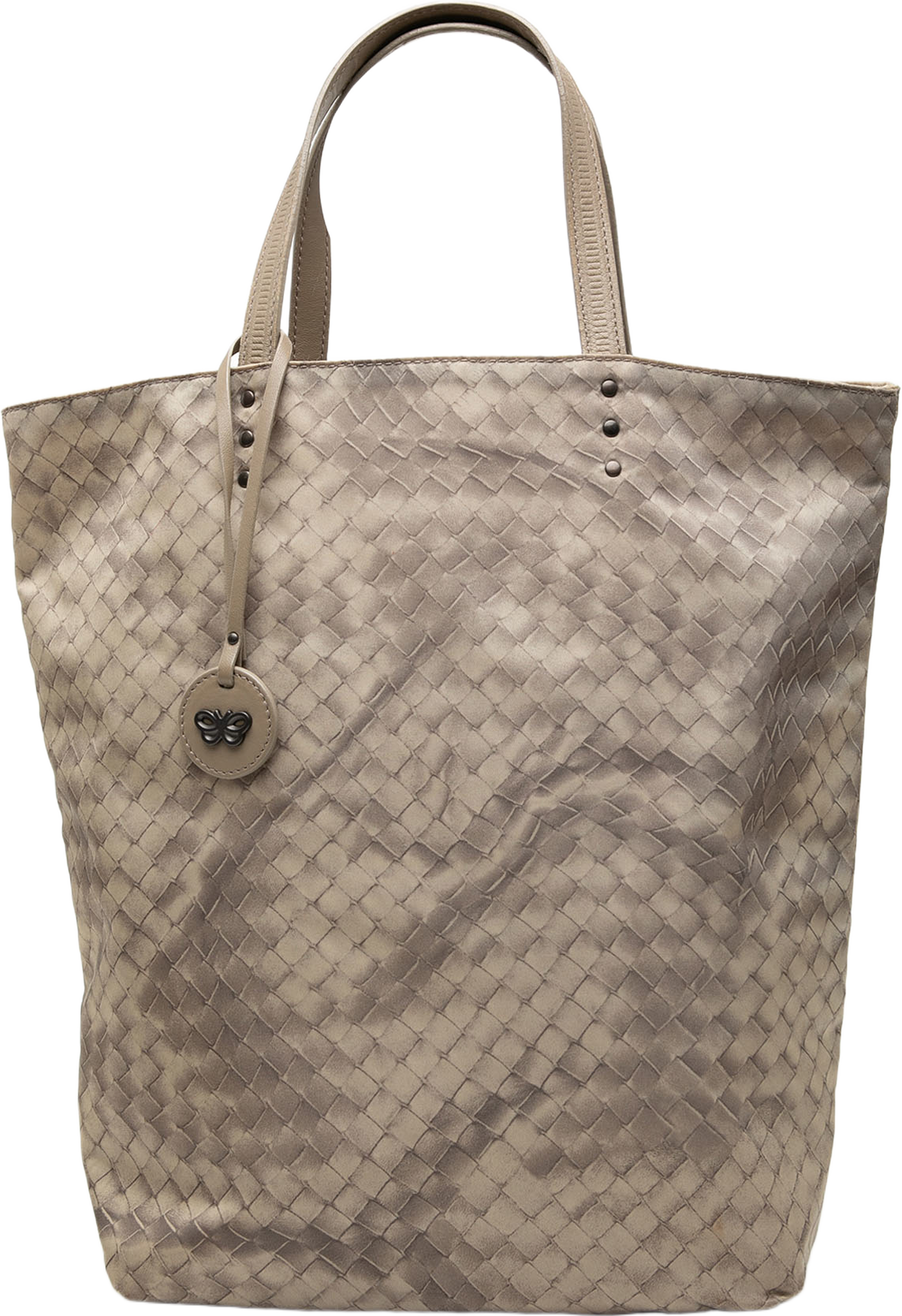 Bottega Veneta Nylon Intrecciolusion Tote, från Luxclusif, i färgen beige. Klicka för att öppna bilden i stort format