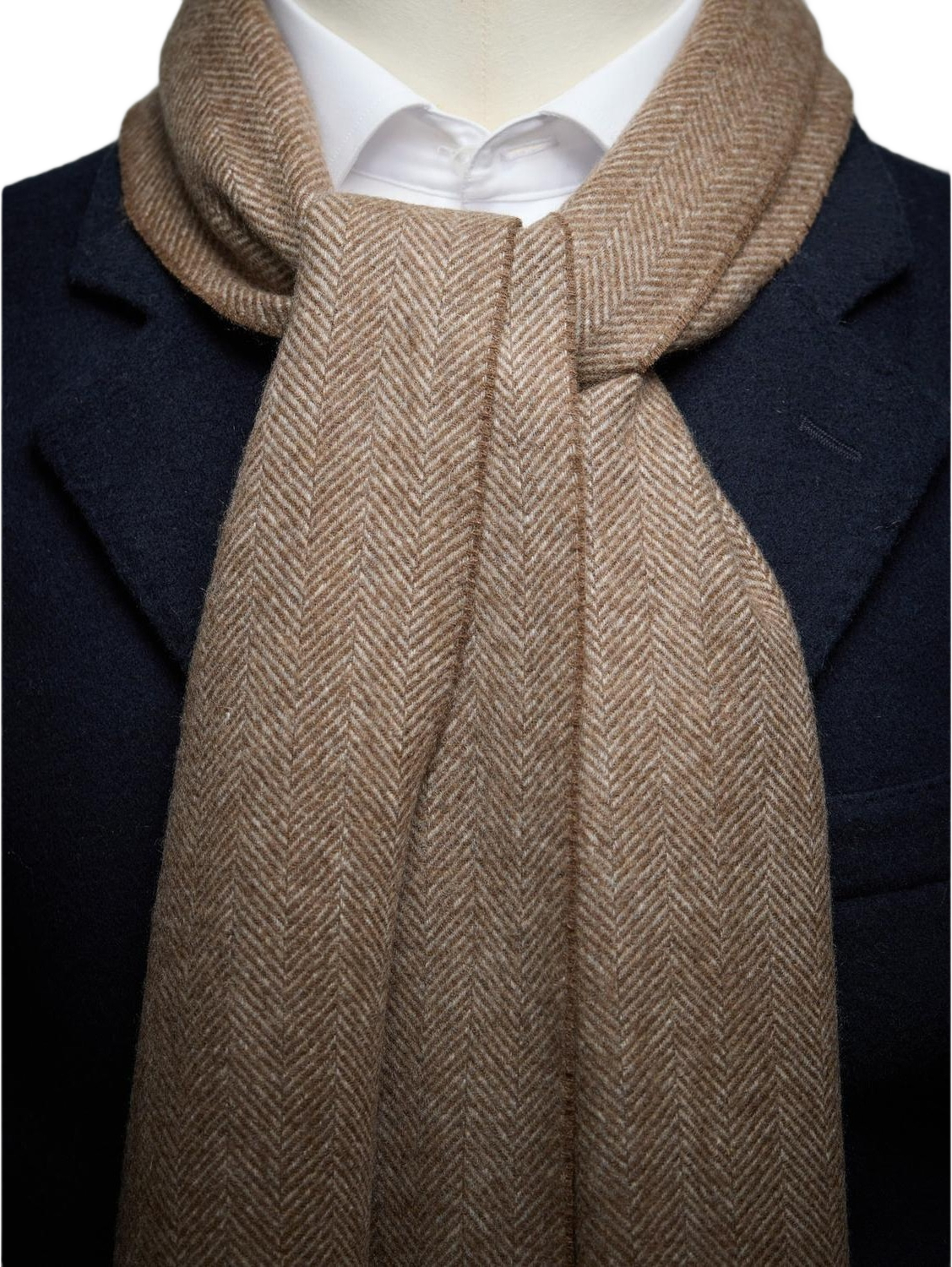 Cashmere Scarf, från John Henric, i färgen brown. Klicka för att öppna bilden i stort format