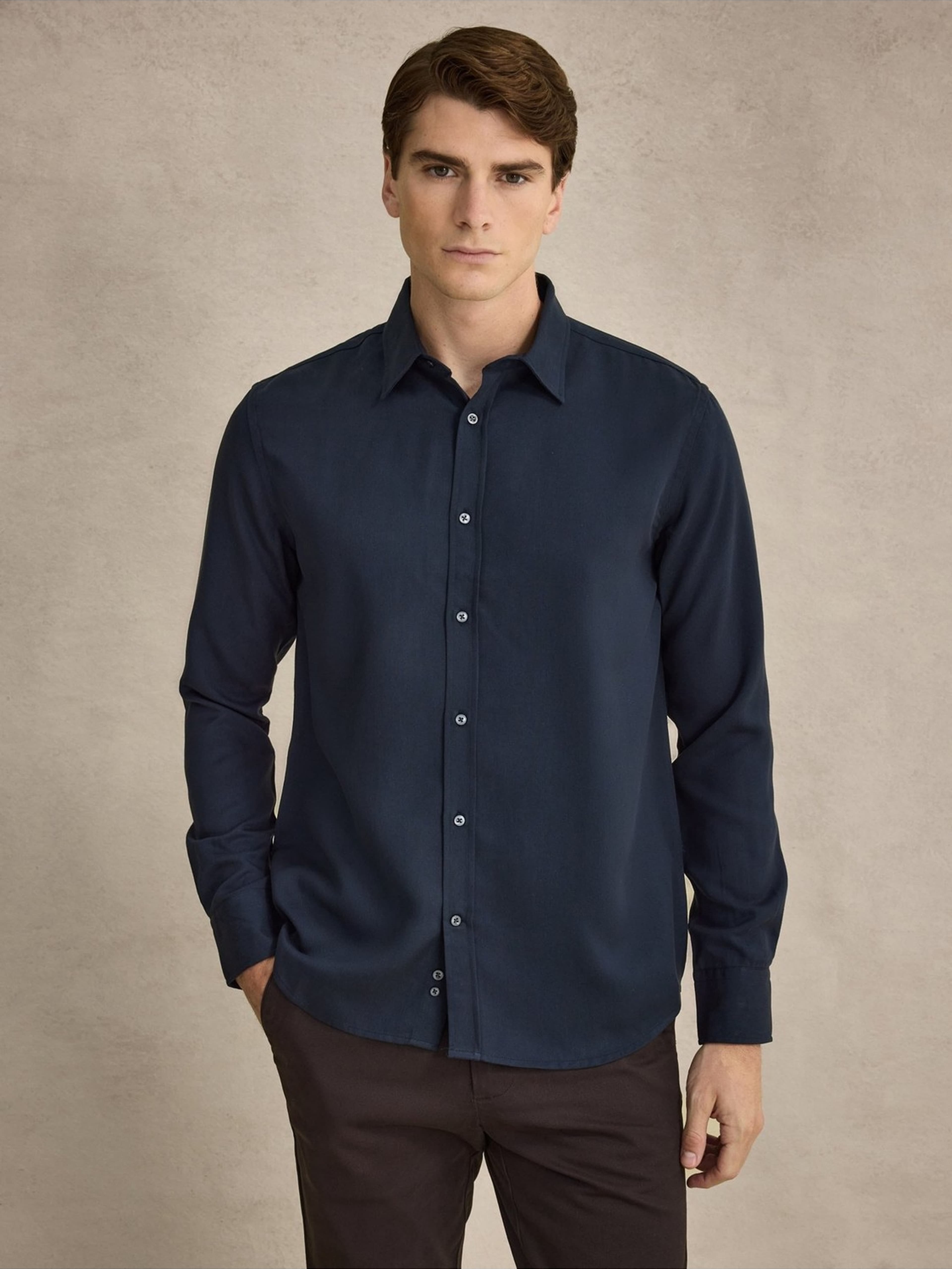 Casual Lyocell Shirt (scott), från John Henric, i färgen navy blue.