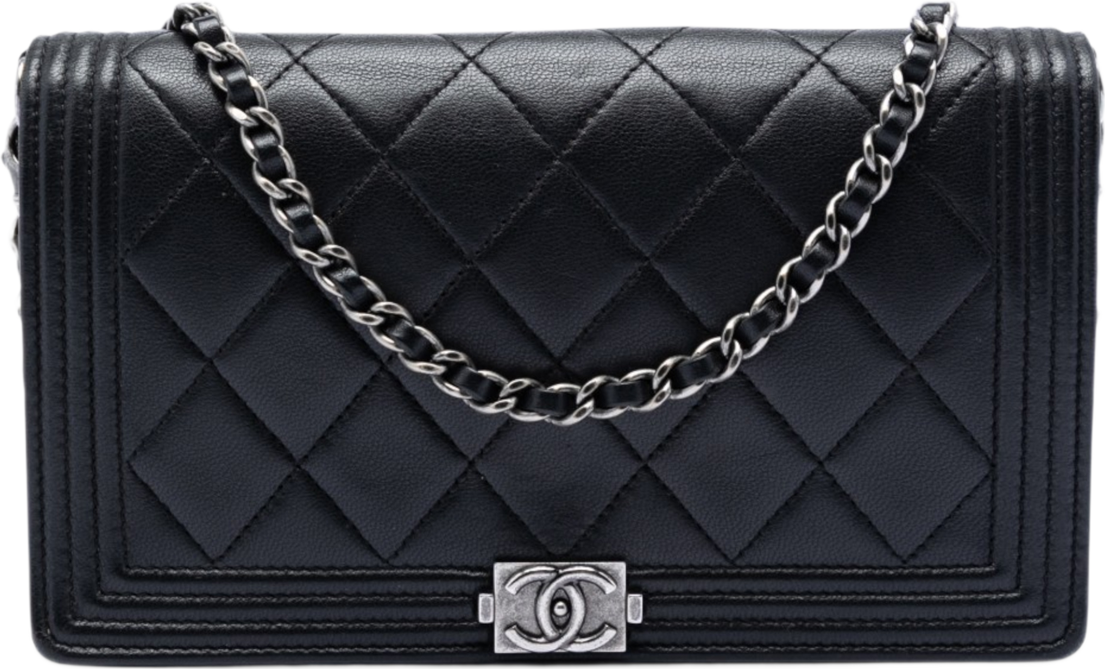 Chanel Quilted Lambskin Boy Wallet On Chain, från Luxclusif, i färgen black. Klicka för att öppna bilden i stort format