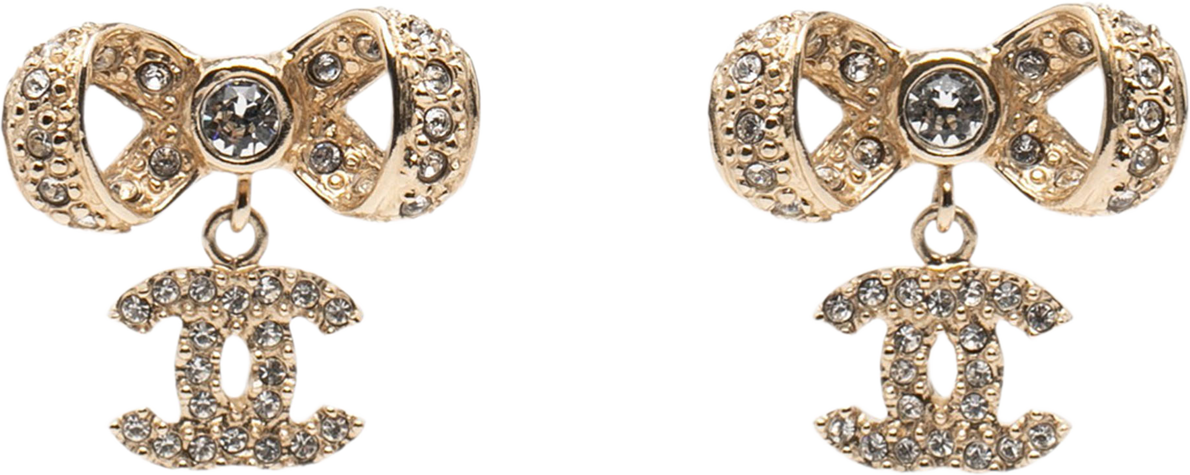 Chanel Gold Plated Rhinestones Cc Bow Earings, från Luxclusif, i färgen gold. Klicka för att öppna bilden i stort format