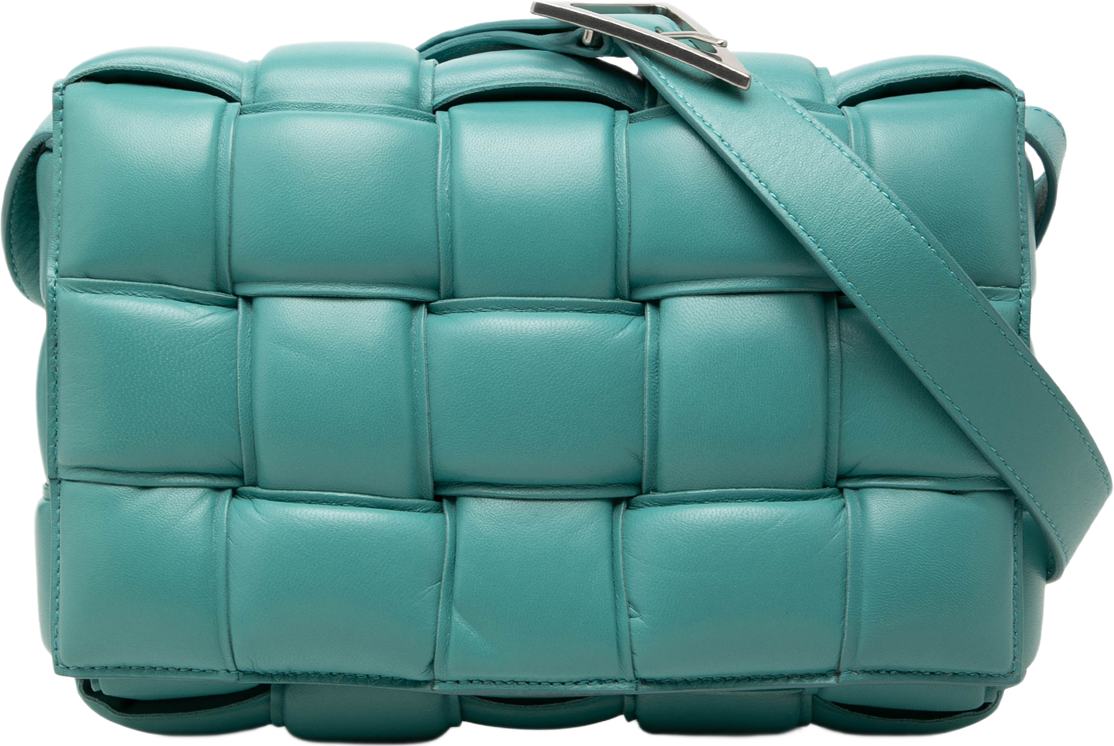 Bottega Veneta Nappa Intrecciato Padded Cassette Crossbody, från Luxclusif, i färgen turquoise. Klicka för att öppna bilden i stort format