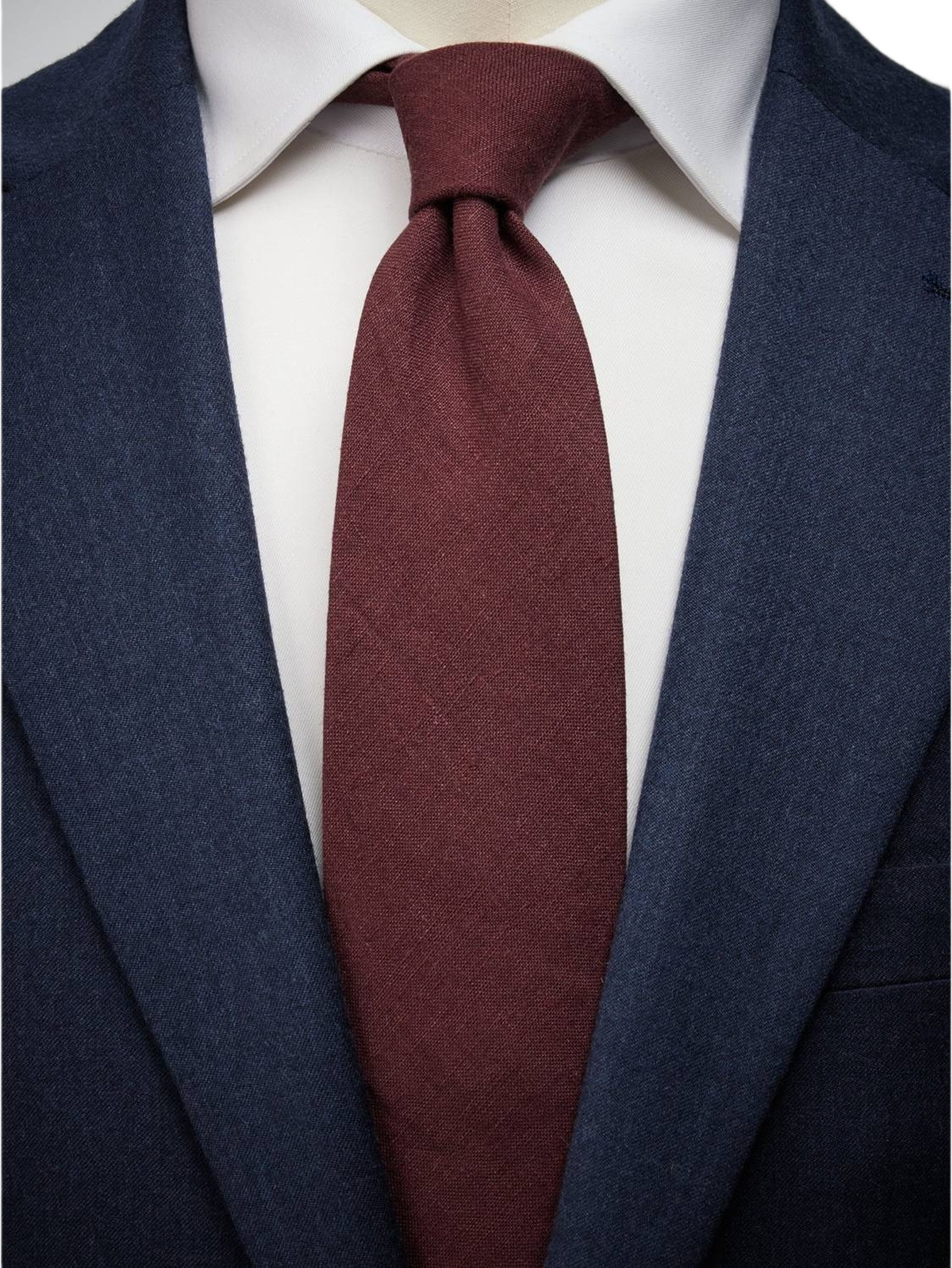 Tie Linen