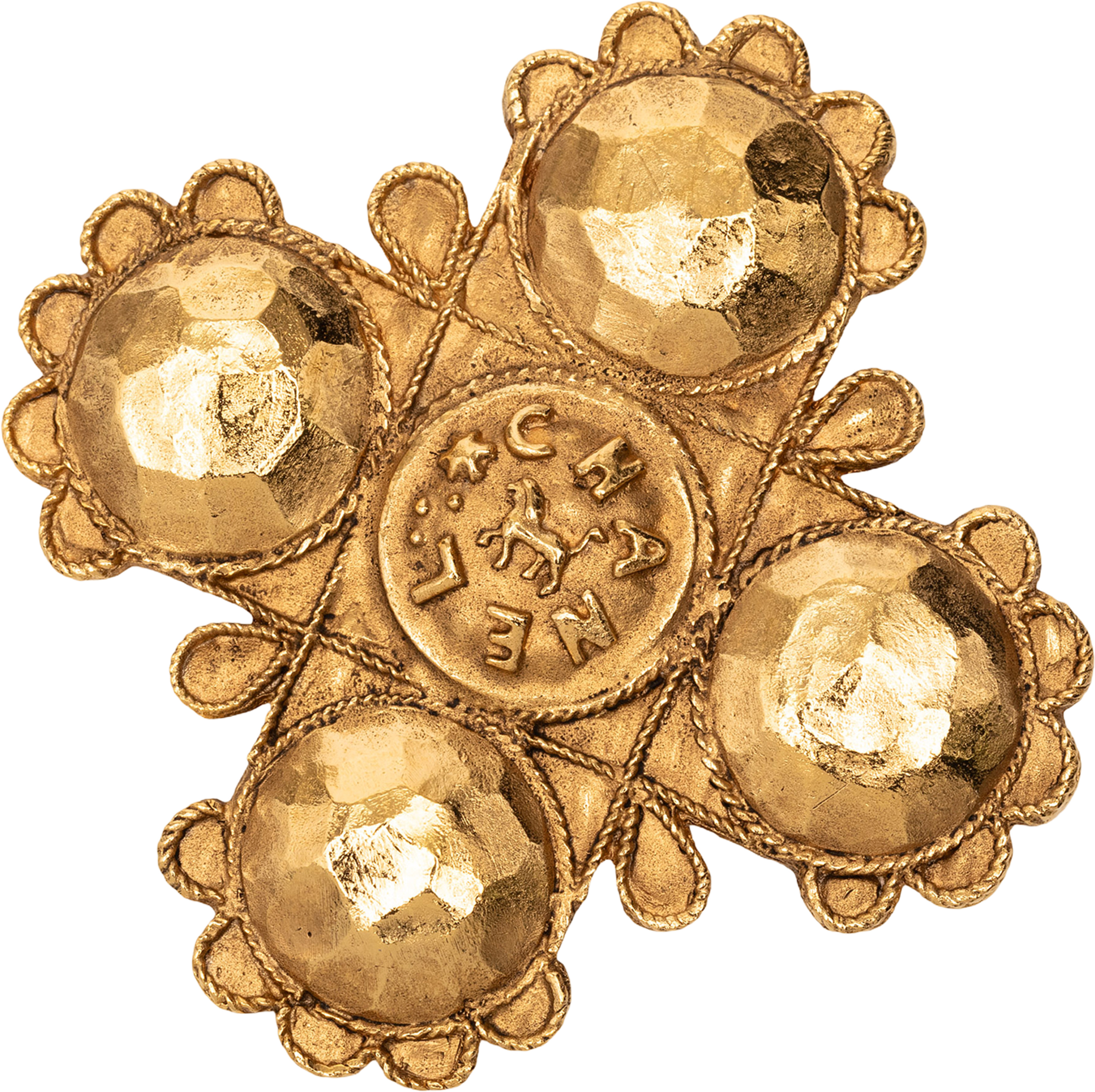 Chanel Gold Plated Lion Logo Cross Brooch, från Luxclusif, i färgen gold. Klicka för att öppna bilden i stort format