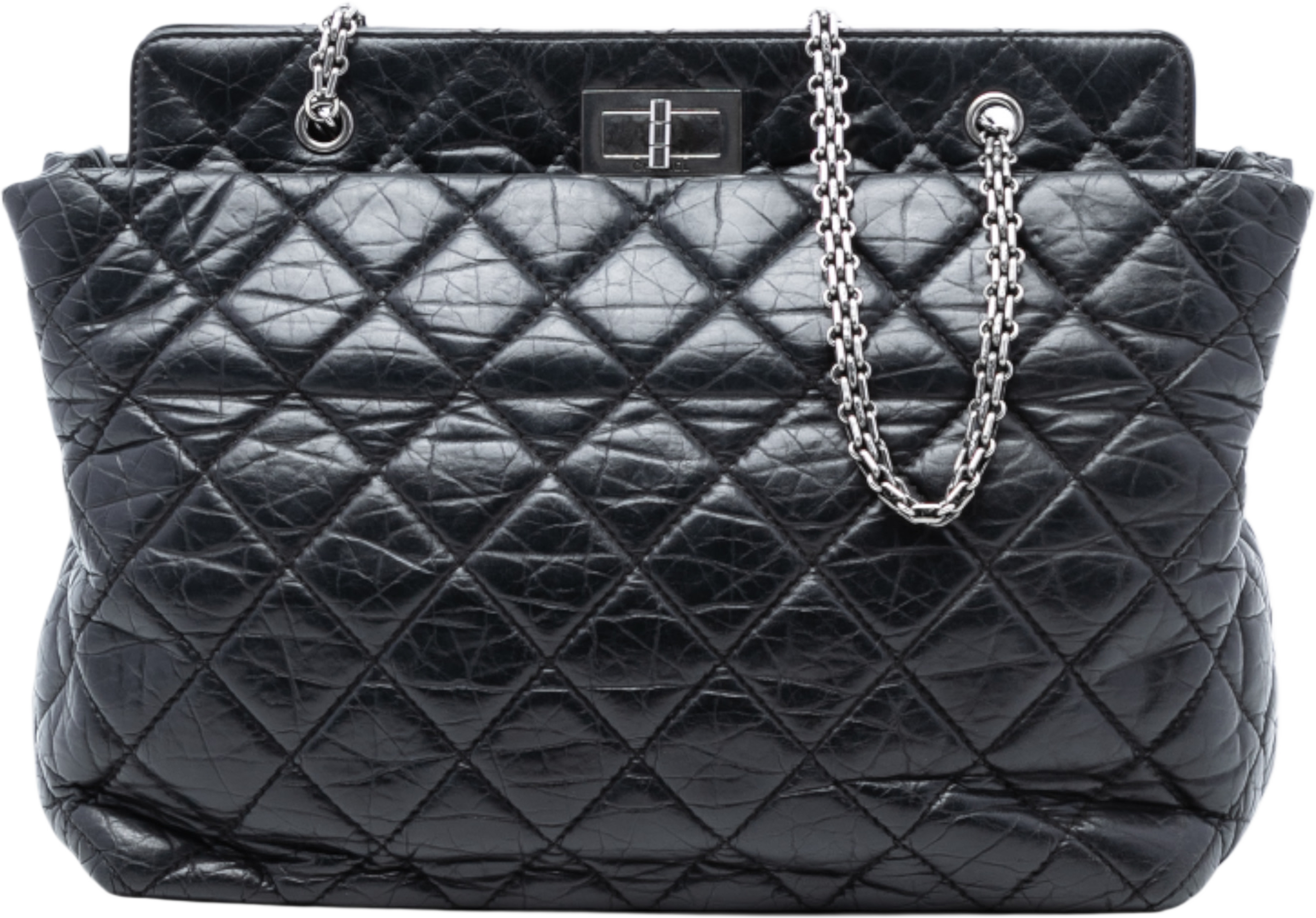 Chanel Quilted Aged Calfskin Reissue 2.55 Tote, från Luxclusif, i färgen black. Klicka för att öppna bilden i stort format