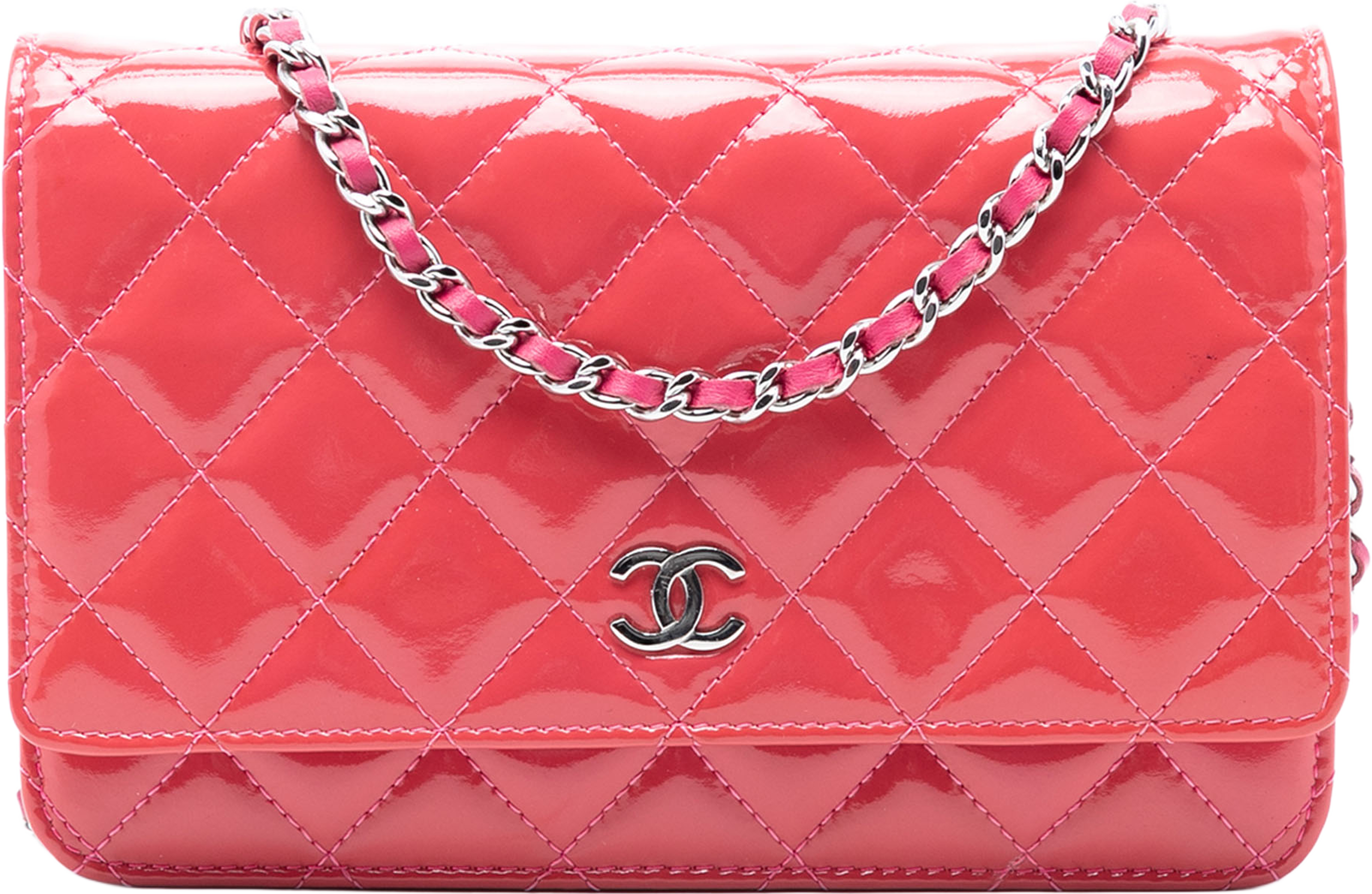 Chanel Cc Quilted Patent Wallet On Chain, från Luxclusif, i färgen blush. Klicka för att öppna bilden i stort format