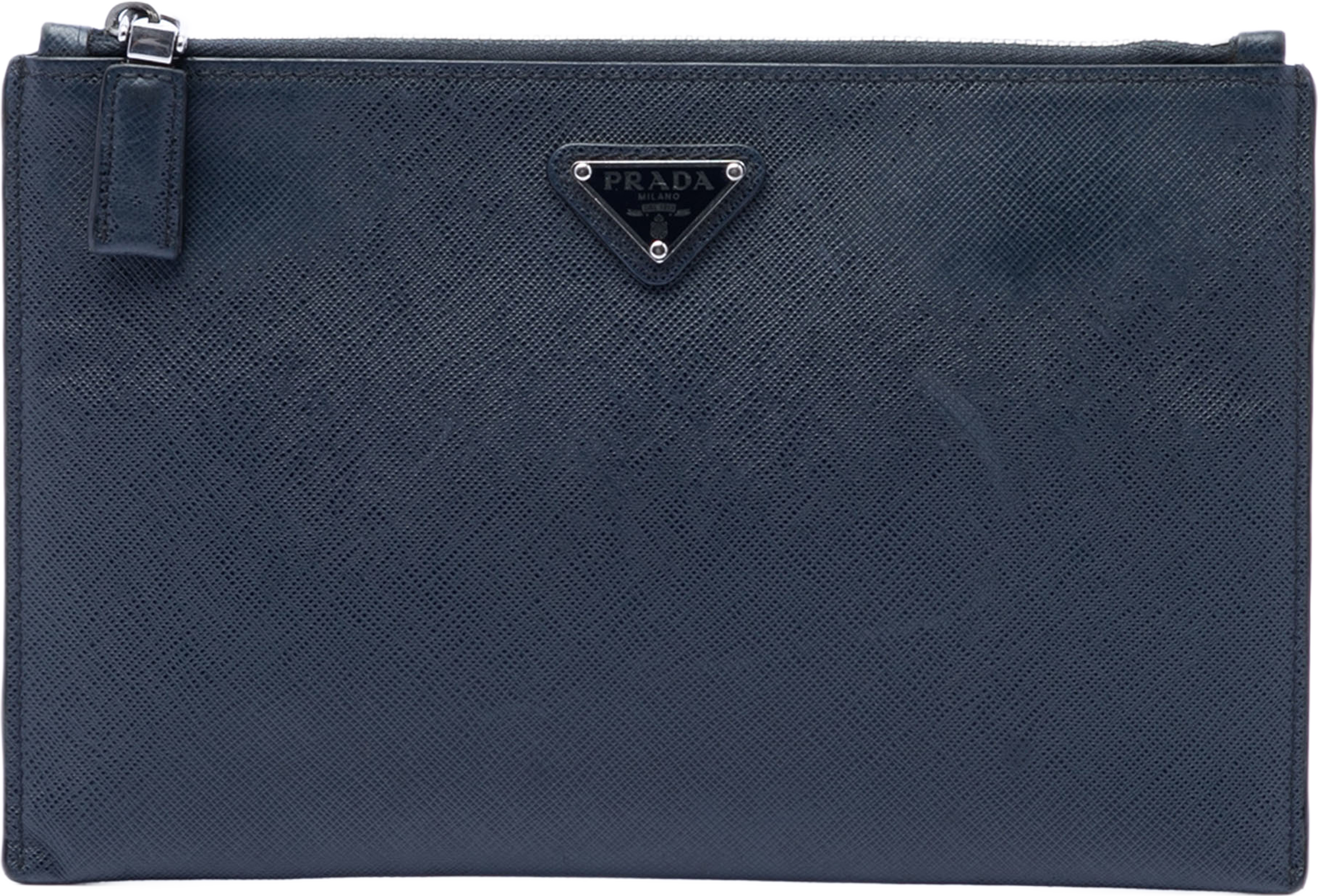 Prada Saffiano Clutch, från Luxclusif, i färgen navy. Klicka för att öppna bilden i stort format