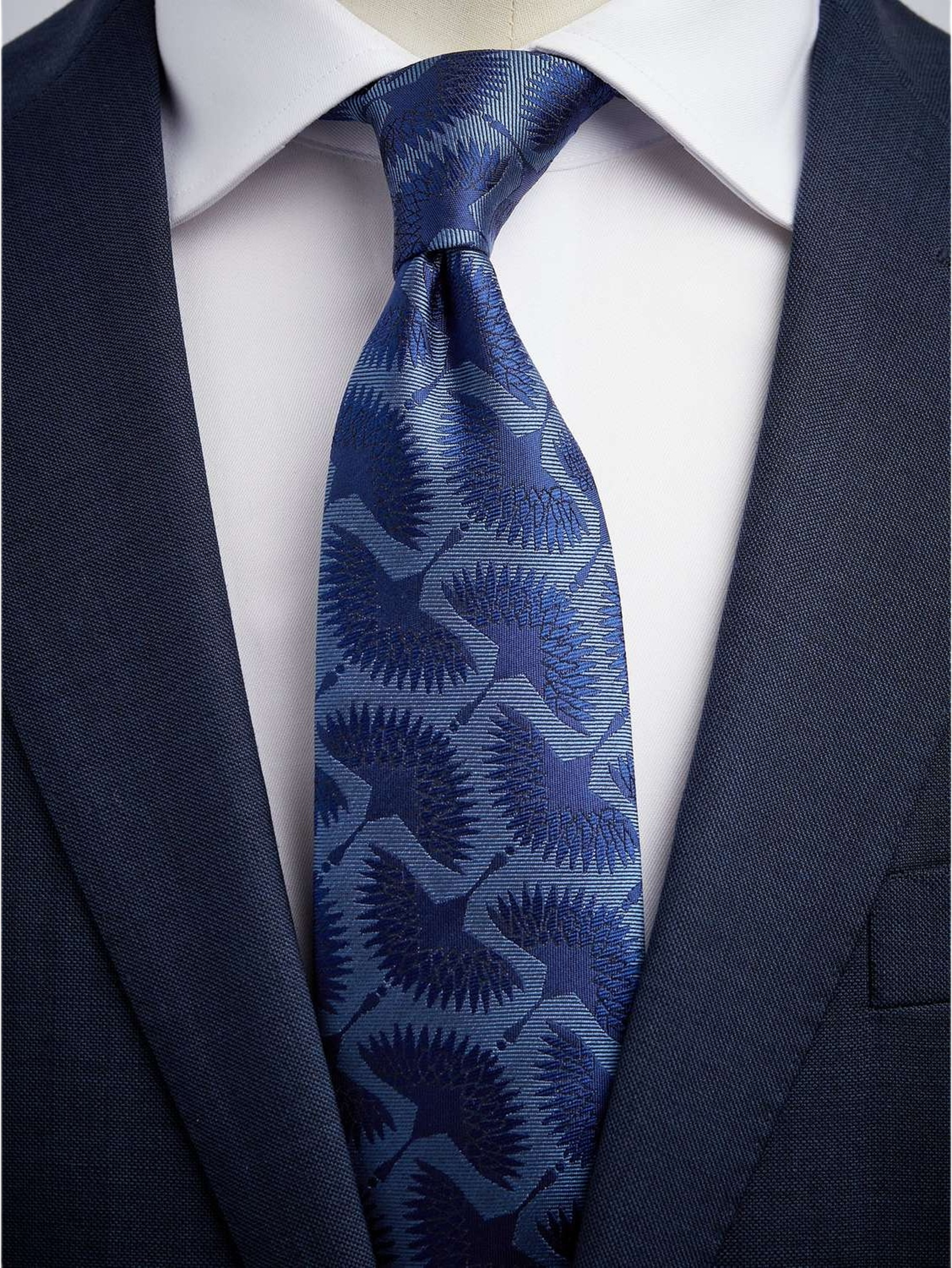 Tie Motif