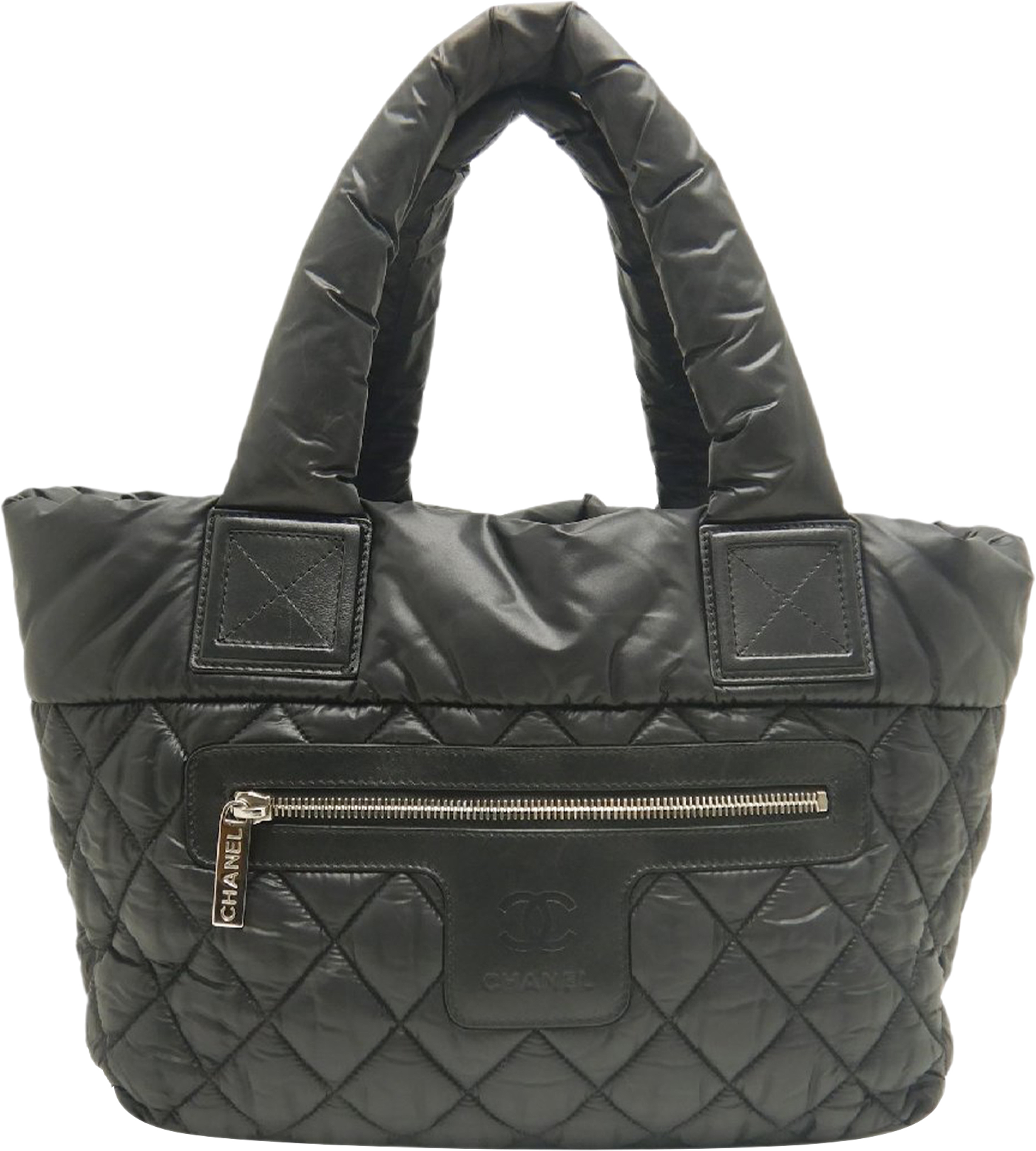 Chanel Small Quilted Nylon Coco Cocoon Tote, från Luxclusif, i färgen svart. Klicka för att öppna bilden i stort format