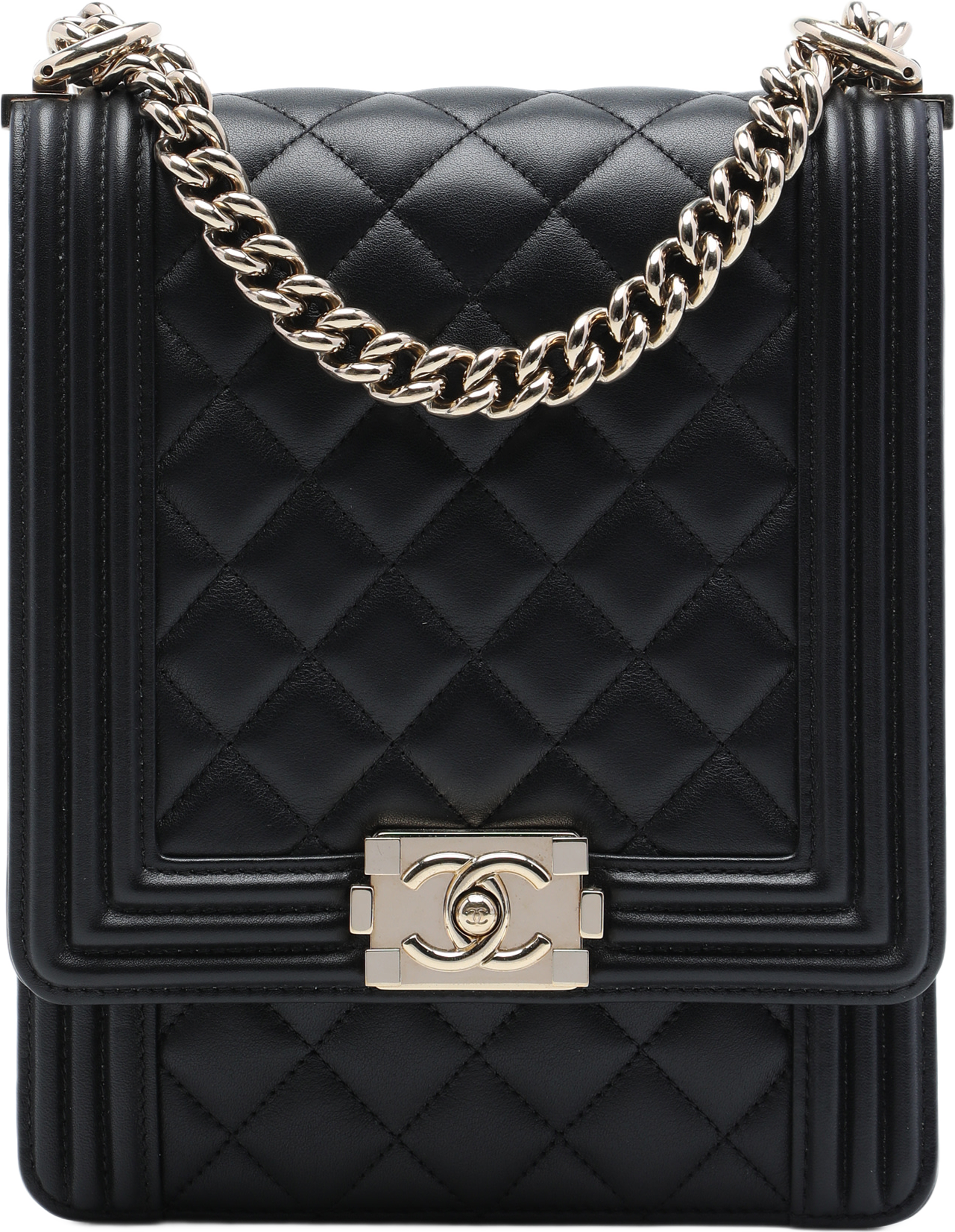Chanel Quilted Lambskin North South Boy Flap, från Luxclusif, i färgen svart. Klicka för att öppna bilden i stort format