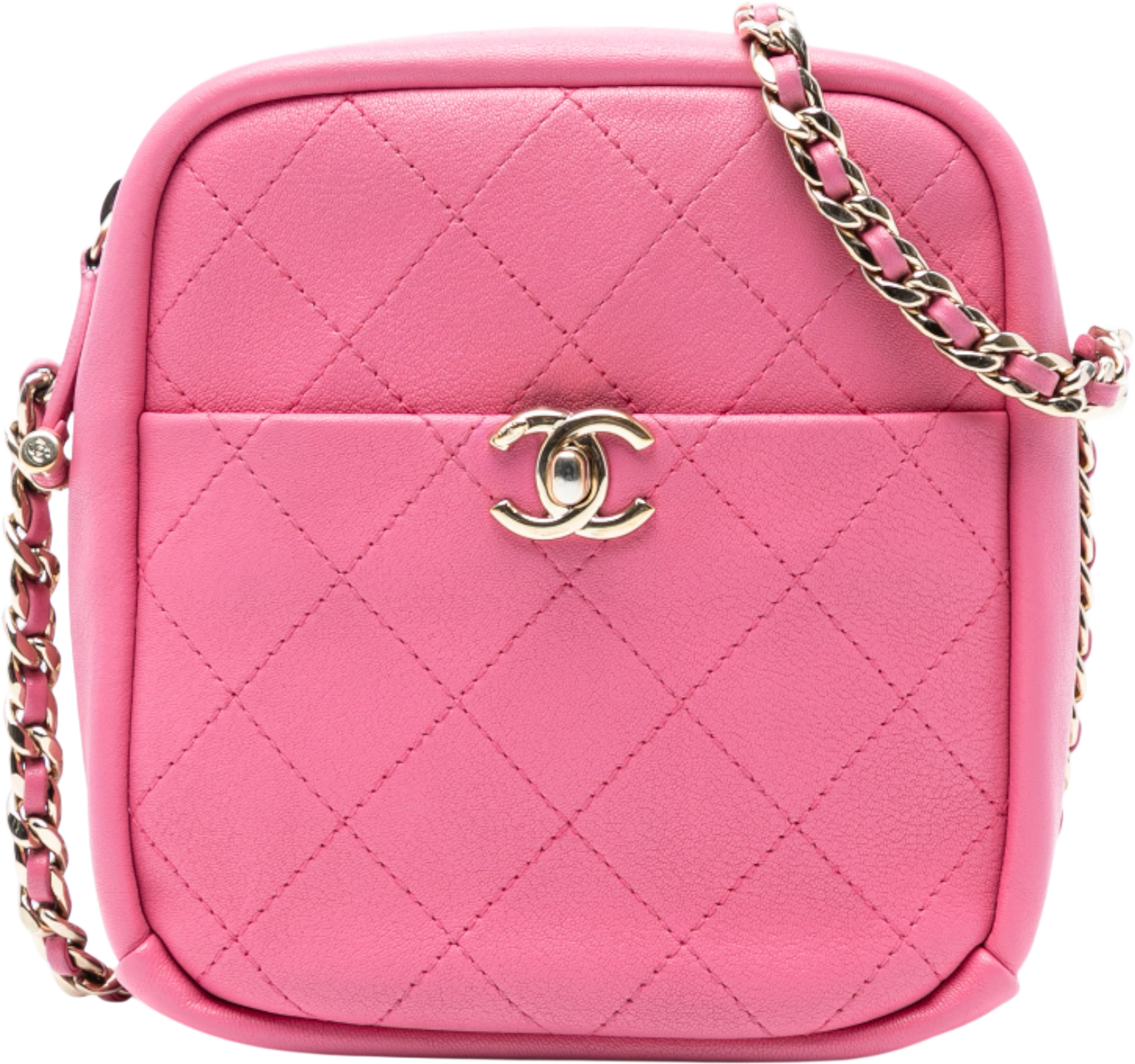 Chanel Stitched Goatskin Casual Trip North South Camera Case, från Luxclusif, i färgen pink. Klicka för att öppna bilden i stort format