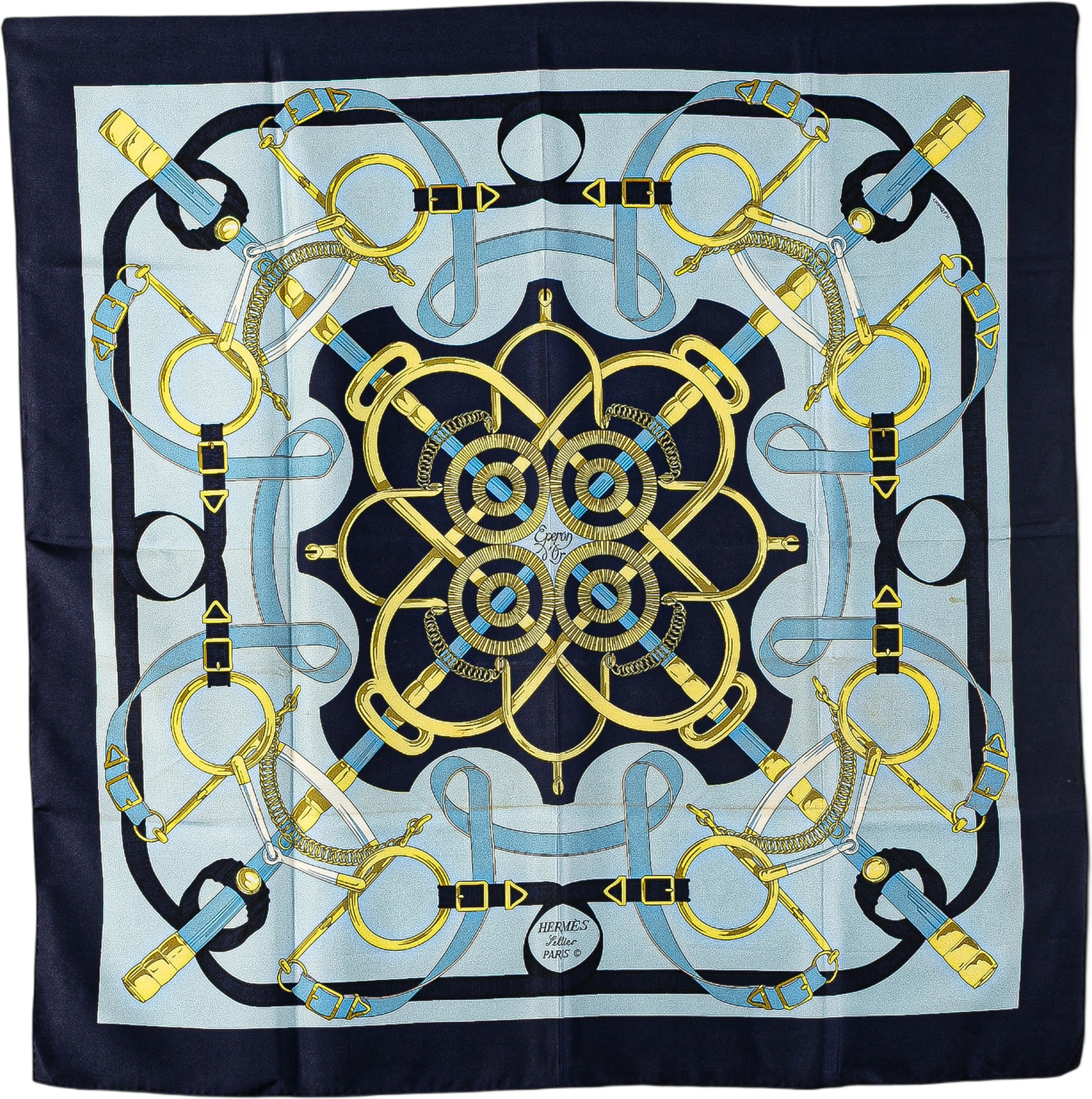 Hermès Eperon D'or Silk Scarf, från Luxclusif, i färgen light blue.