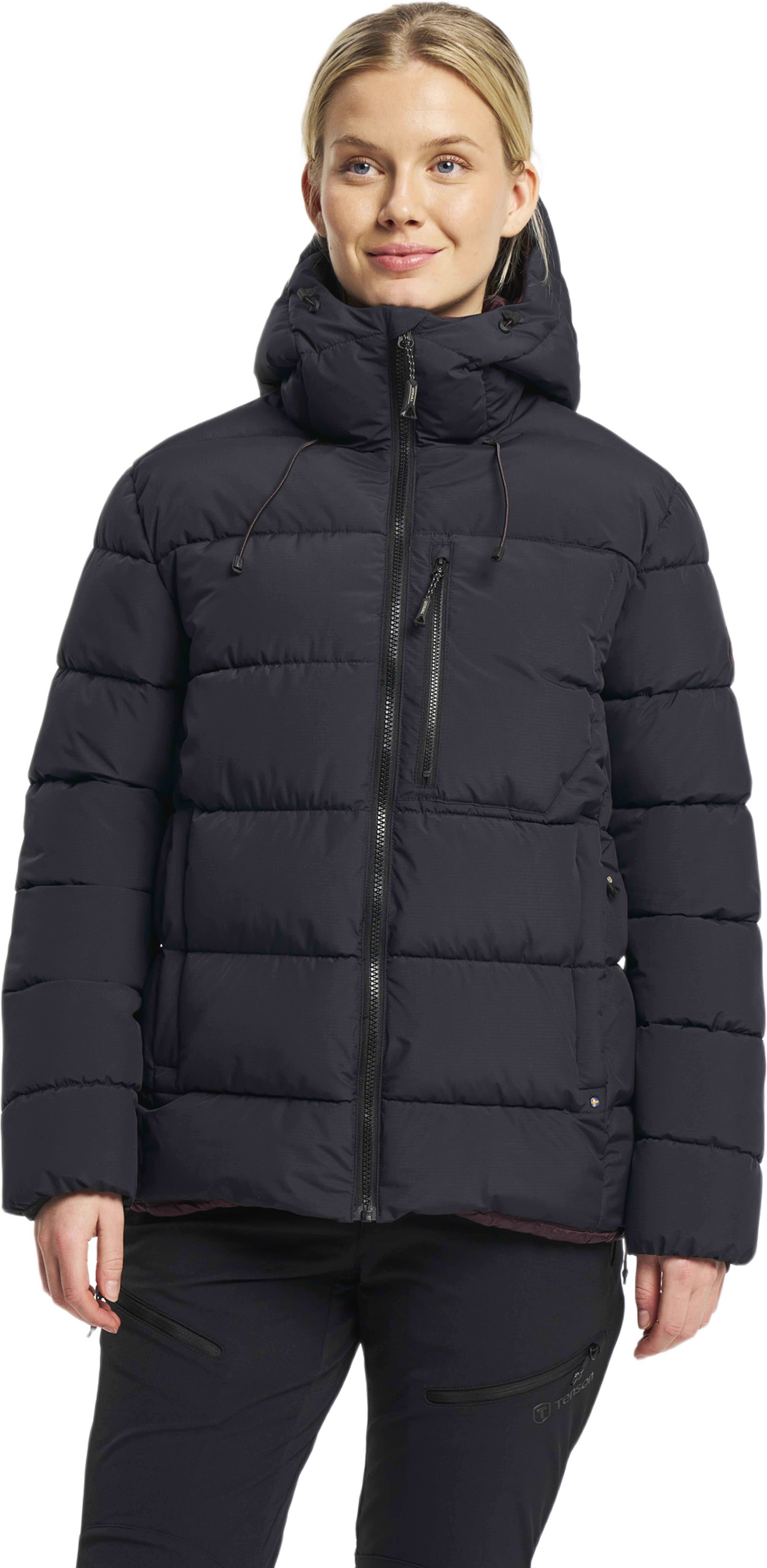 Colby Puffer Jacket Women, från Tenson, i färgen svart. Klicka för att öppna bilden i stort format