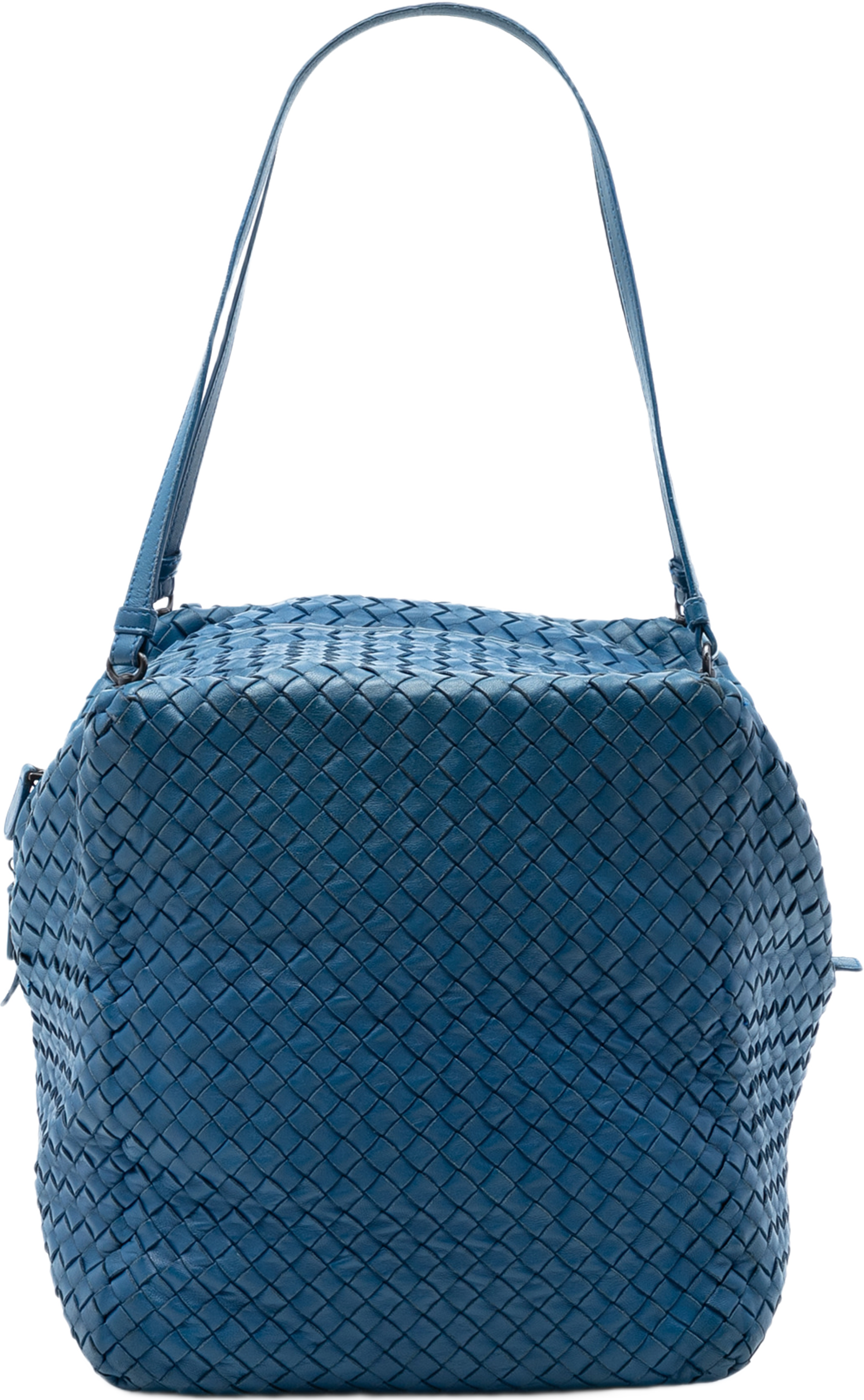 Bottega Veneta Nappa Intrecciato Cube Shoulder Bag, från Luxclusif, i färgen blå. Klicka för att öppna bilden i stort format