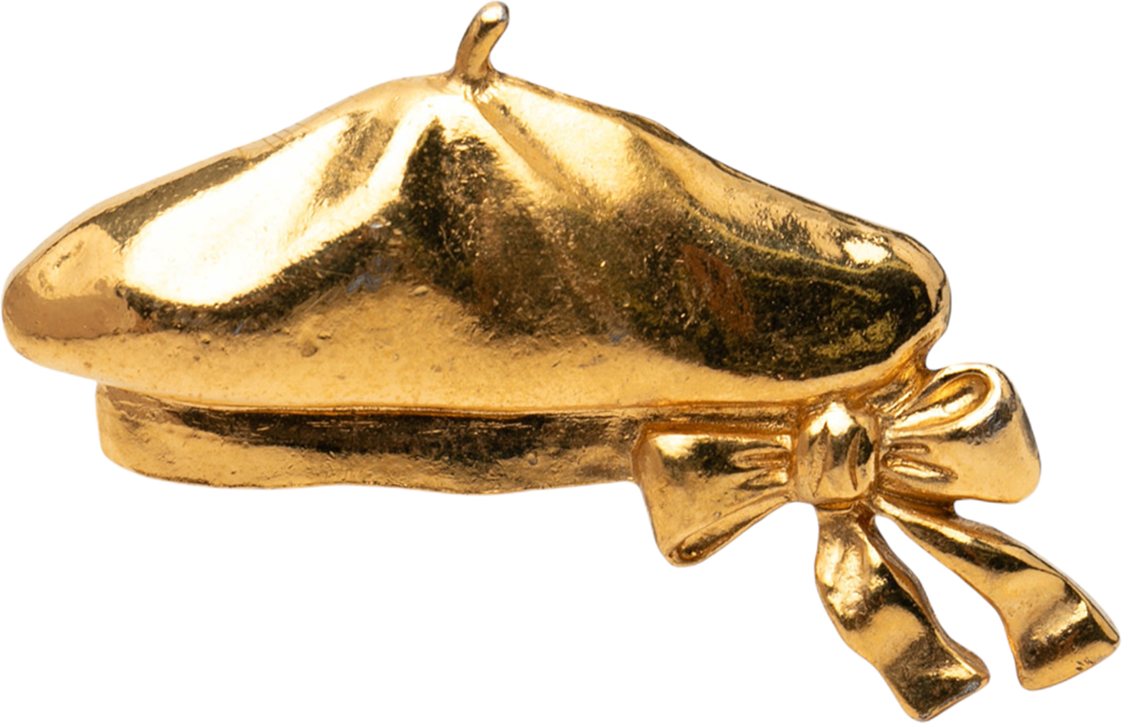 Chanel Gold Plated Beret Hat Brooch, från Luxclusif, i färgen gold. Klicka för att öppna bilden i stort format