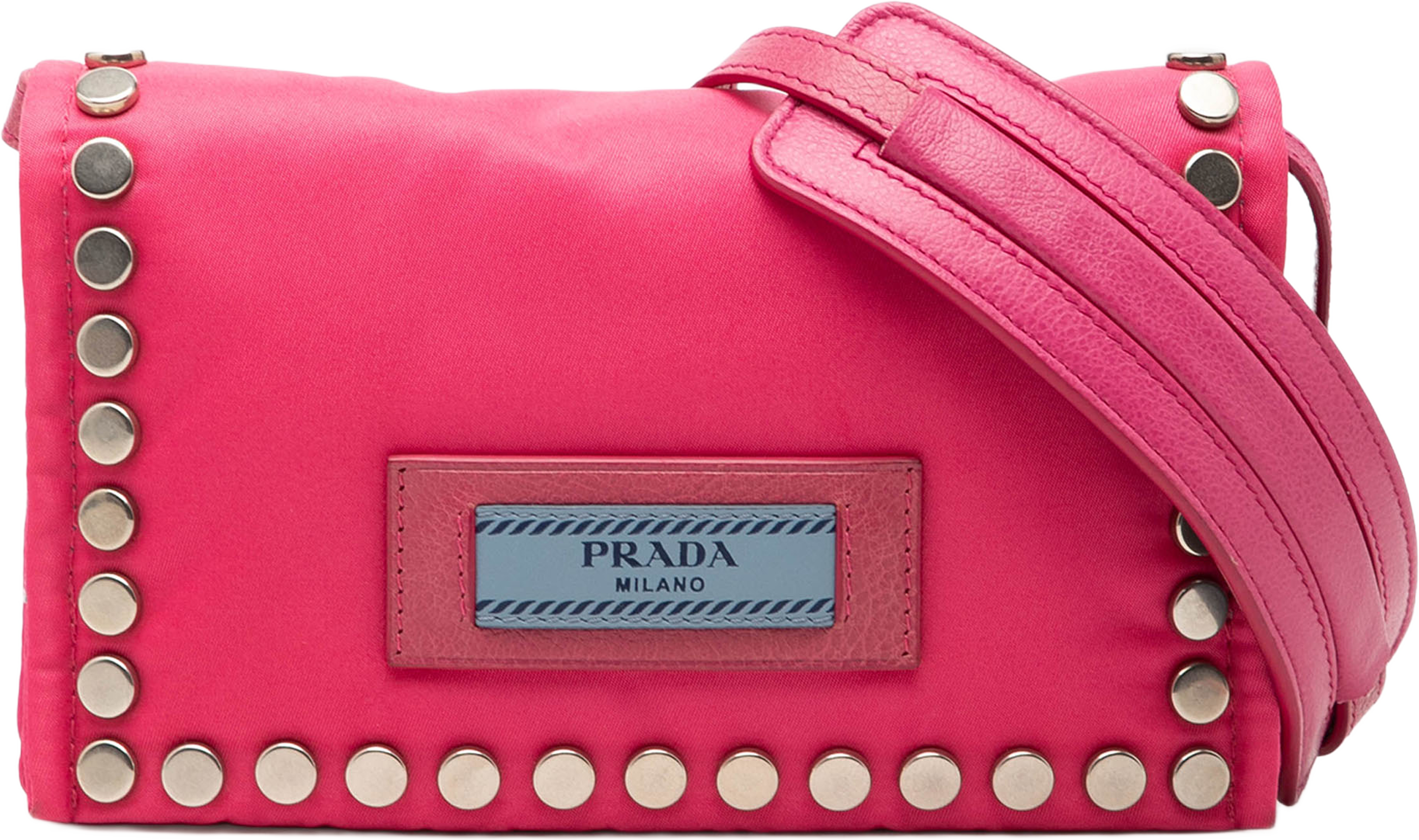 Prada Tessuto Etiquette Crossbody, från Luxclusif, i färgen dark pink. Klicka för att öppna bilden i stort format