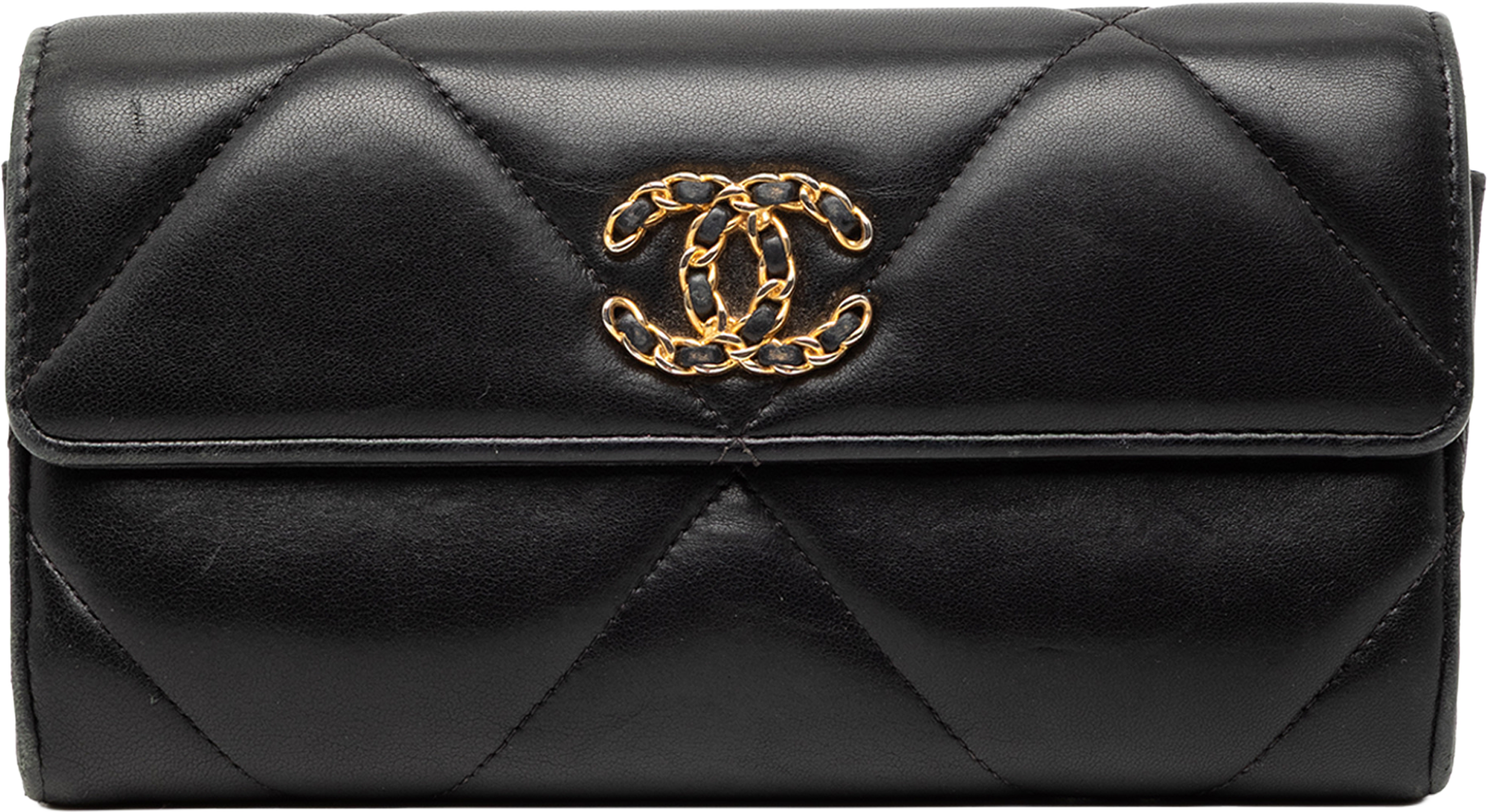 Chanel Quilted Lambskin 19 Flap Wallet, från Luxclusif, i färgen black. Klicka för att öppna bilden i stort format