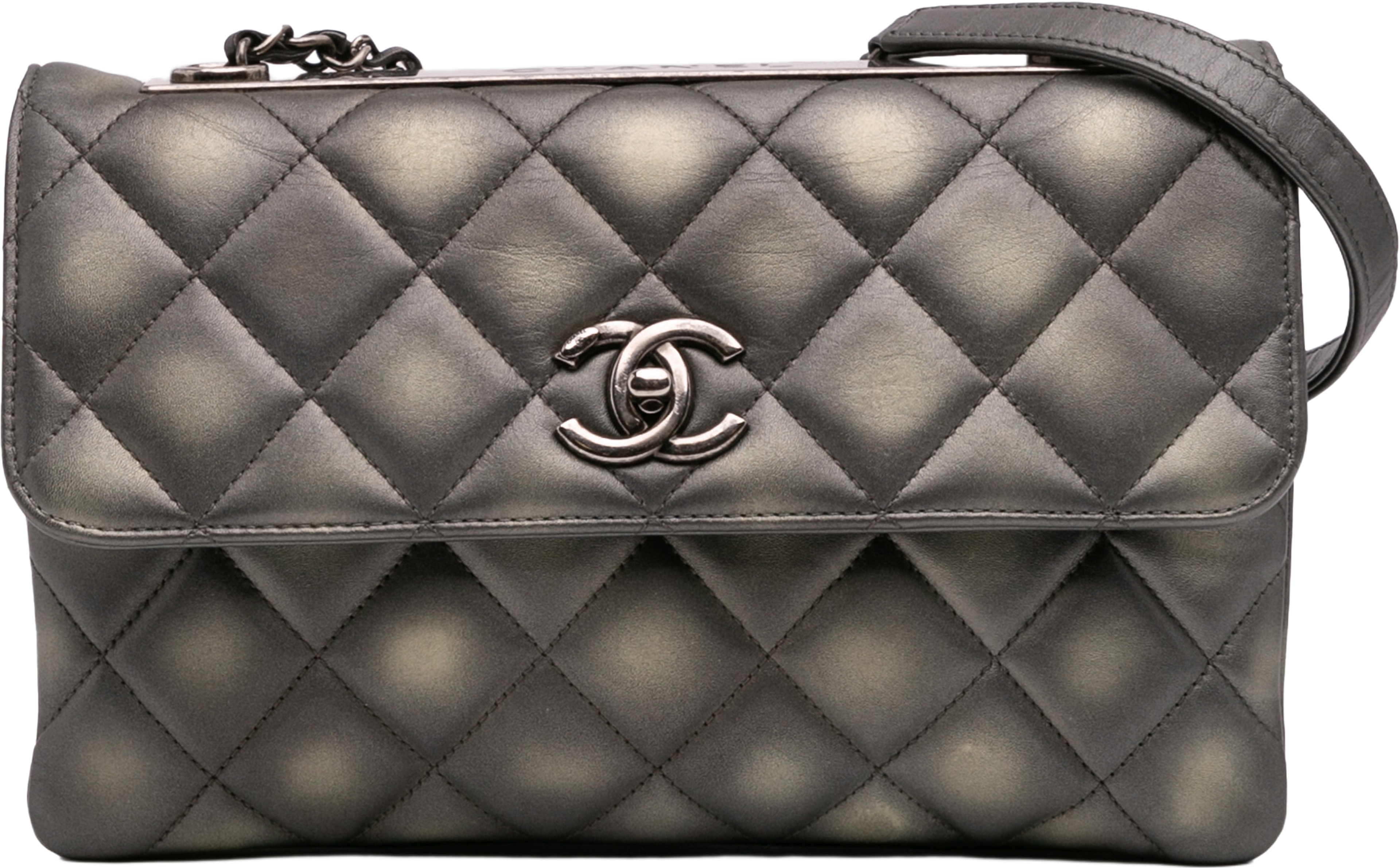 Chanel Quilted Metallic Lambskin Trendy Cc Flap, från Luxclusif, i färgen gray. Klicka för att öppna bilden i stort format