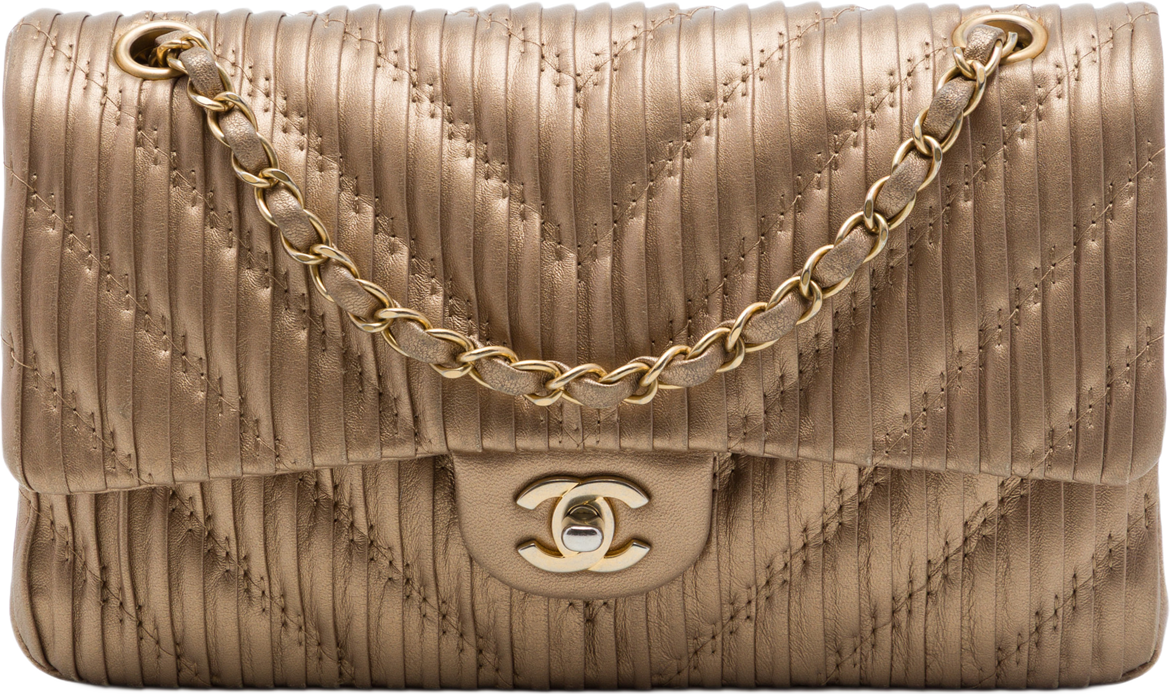 Chanel Medium Classic Chevron Calfskin Pleated Double Flap, från Luxclusif, i färgen brun. Klicka för att öppna bilden i stort format