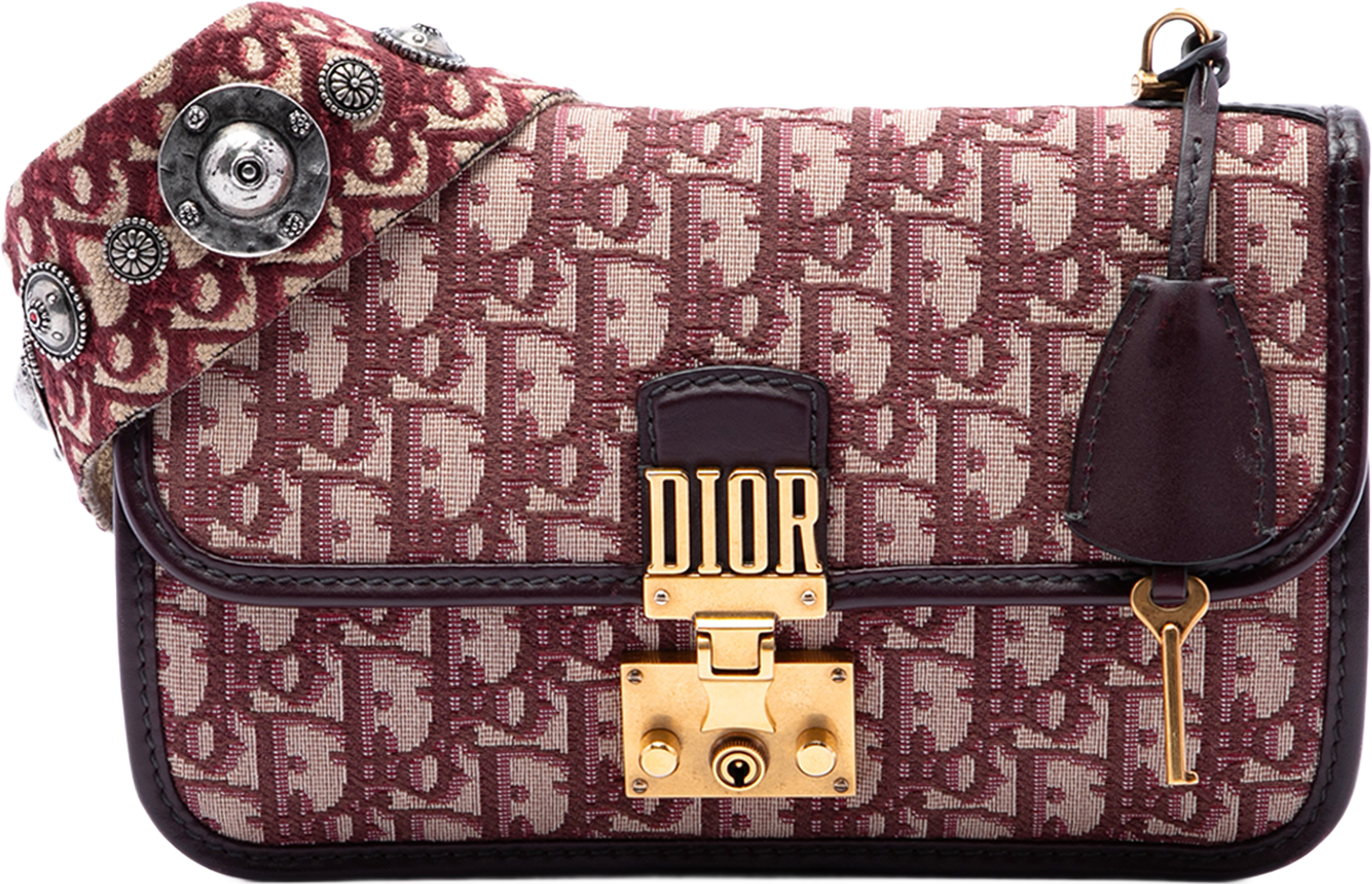 Dior Oblique Canvas Dioraddict Flap, från Luxclusif, i färgen röd. Klicka för att öppna bilden i stort format