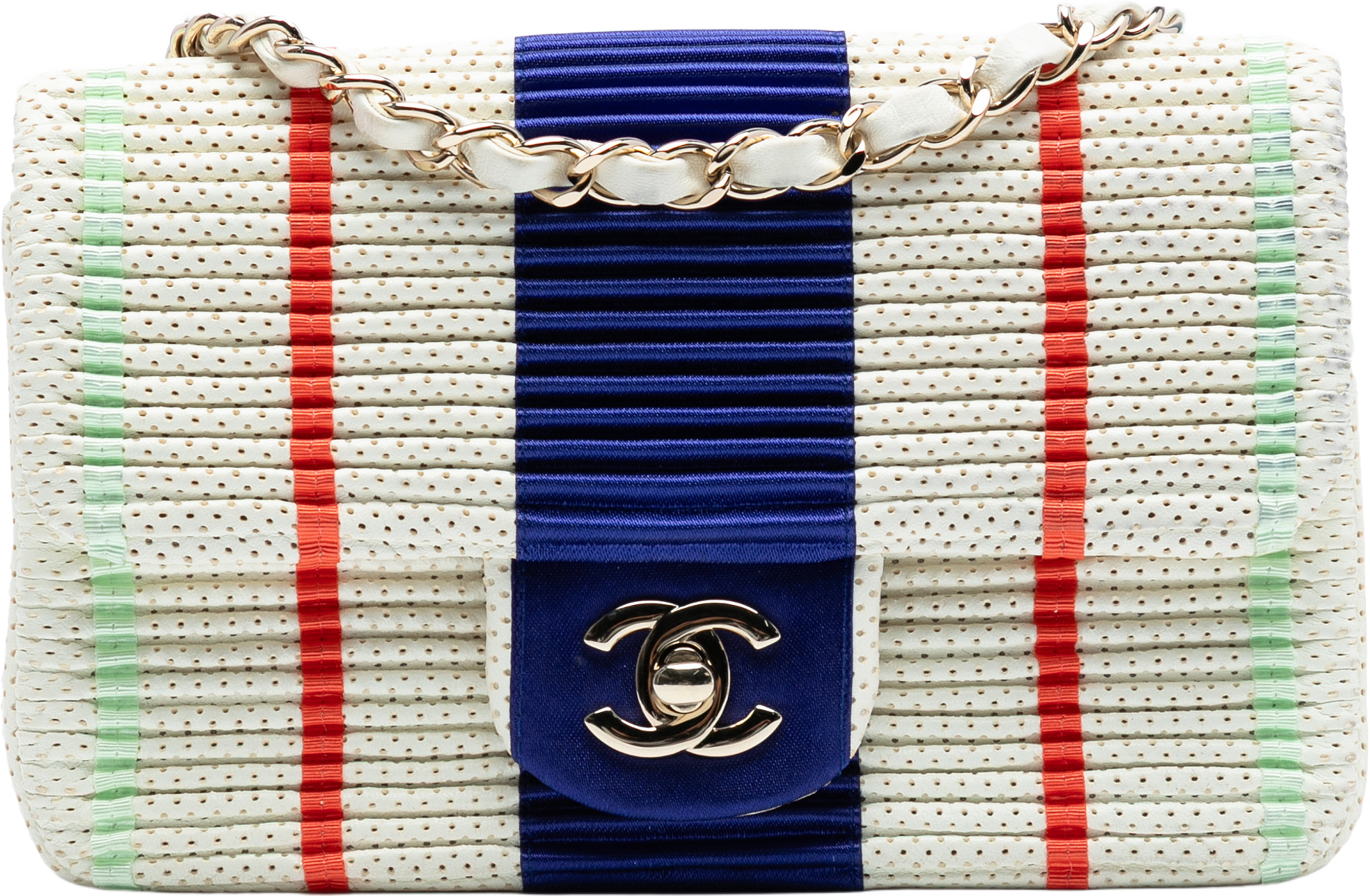 Chanel New Mini Rectangular Classic Perforated Lambskin Single Flap, från Luxclusif, i färgen white. Klicka för att öppna bilden i stort format