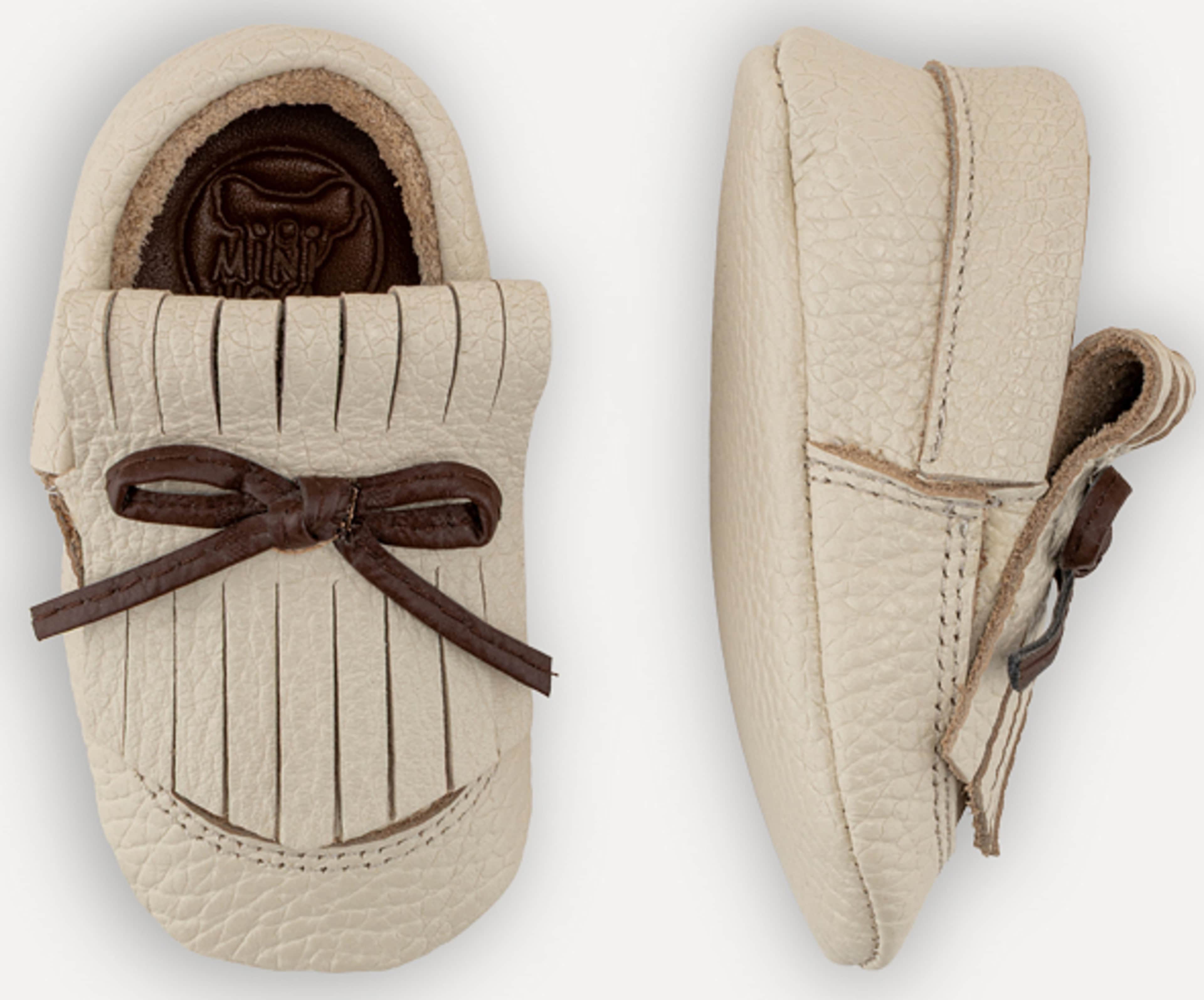 Moca Gentle Barefoot, från Minimoca, i färgen beige. Klicka för att öppna bilden i stort format