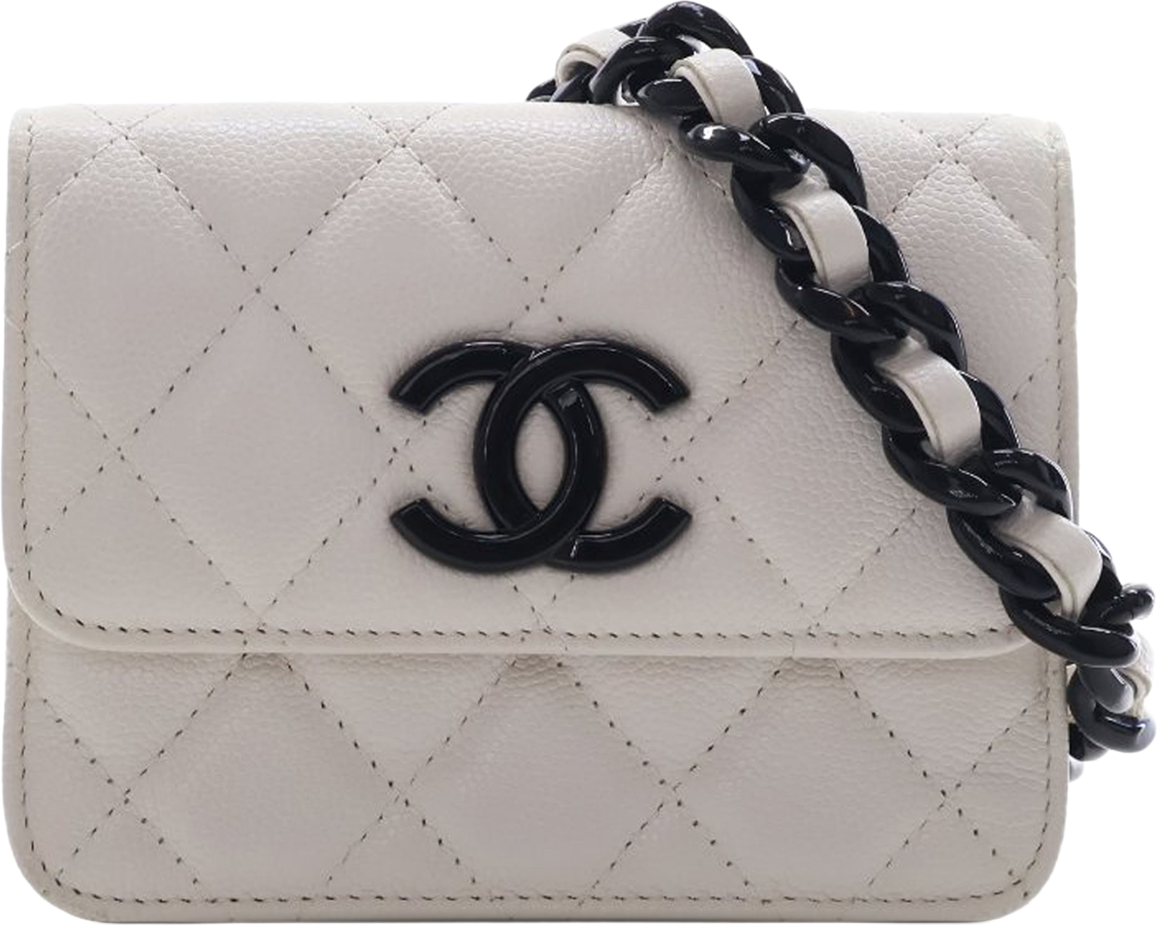 Chanel Quilted Caviar My Everything Belt Bag, från Luxclusif, i färgen white. Klicka för att öppna bilden i stort format