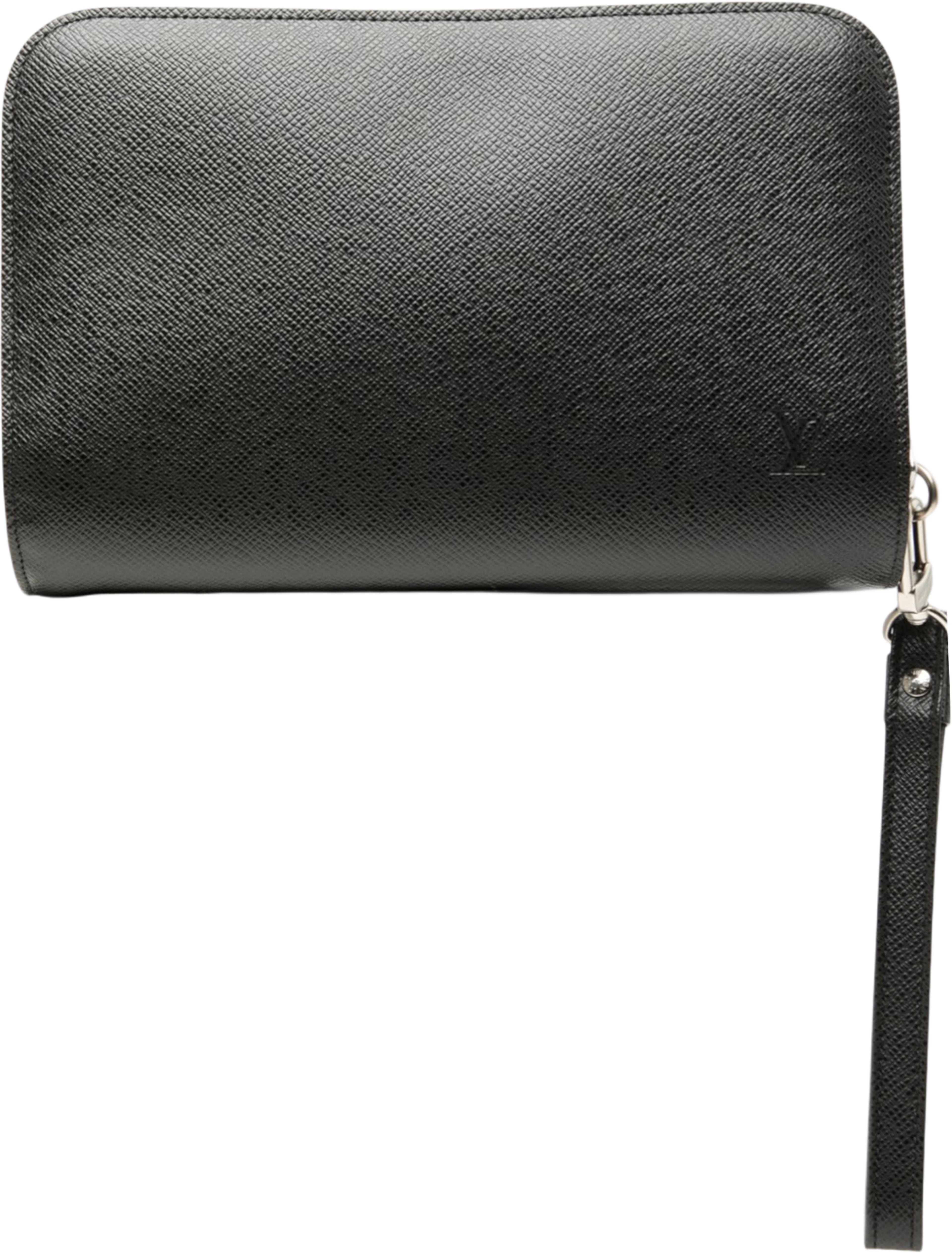 Louis Vuitton Taiga Pochette Baikal, från Luxclusif, i färgen black. Klicka för att öppna bilden i stort format