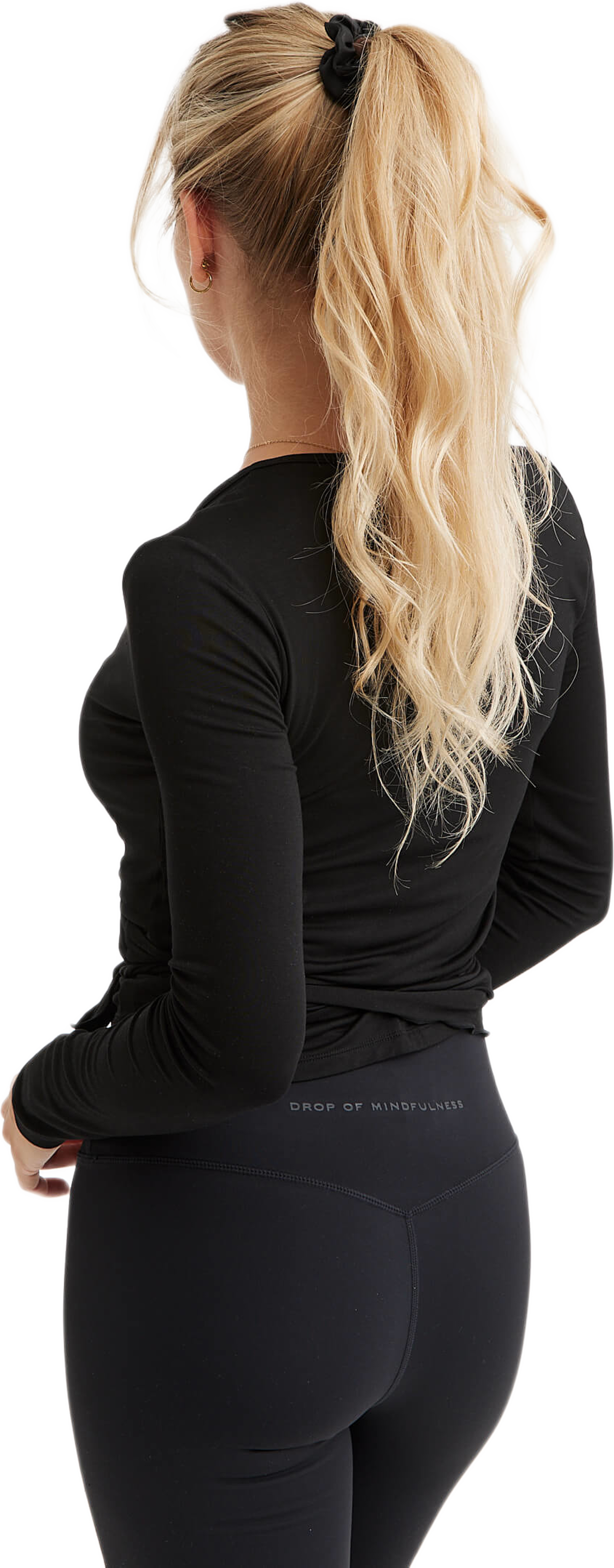 Satin Hair Scrunchie 3-pack, från Drop of Mindfulness, i färgen multi brown. Klicka för att öppna bilden i stort format