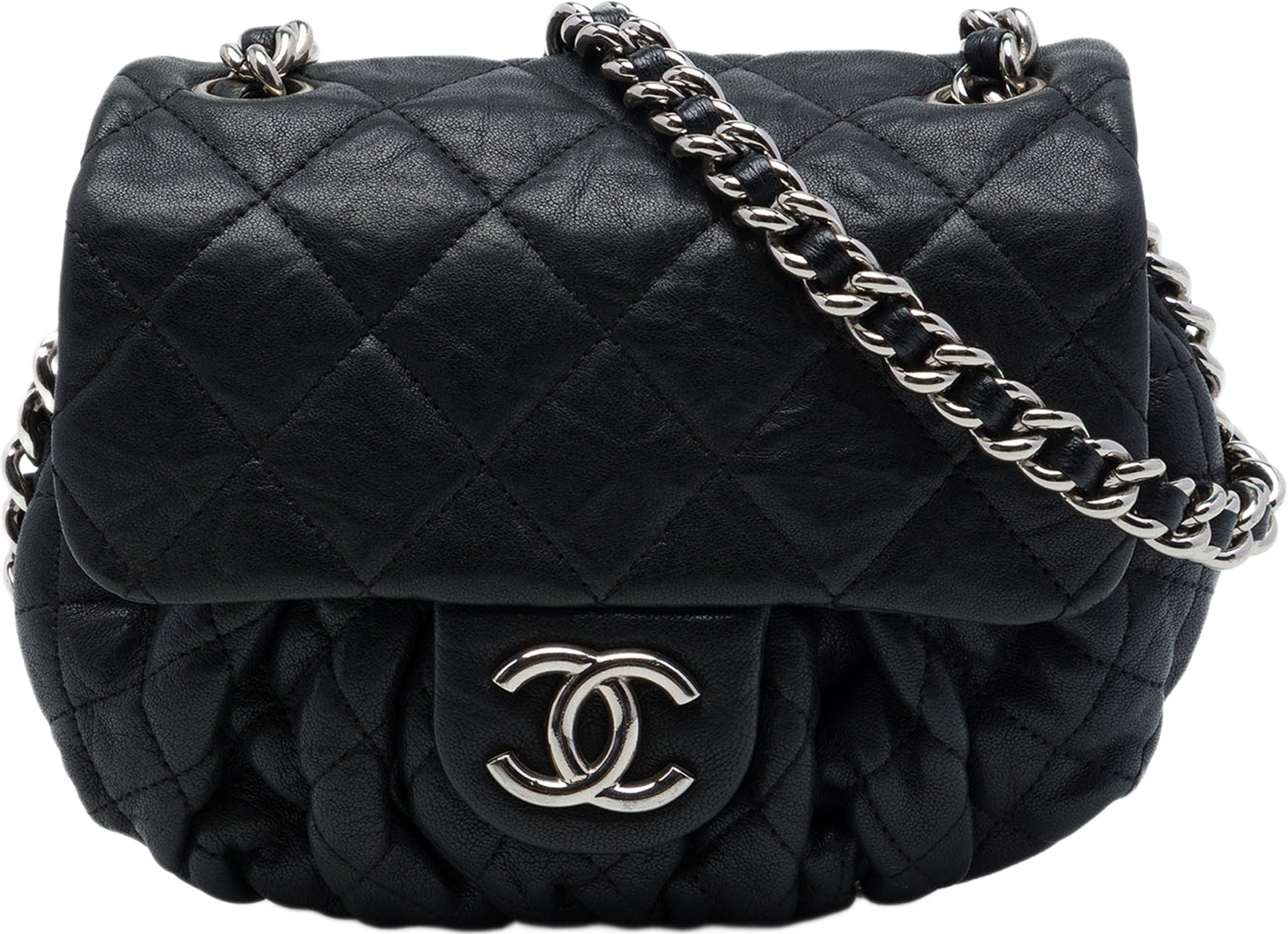 Chanel Mini Quilted Lambskin Chain Around Flap, från Luxclusif, i färgen svart. Klicka för att öppna bilden i stort format
