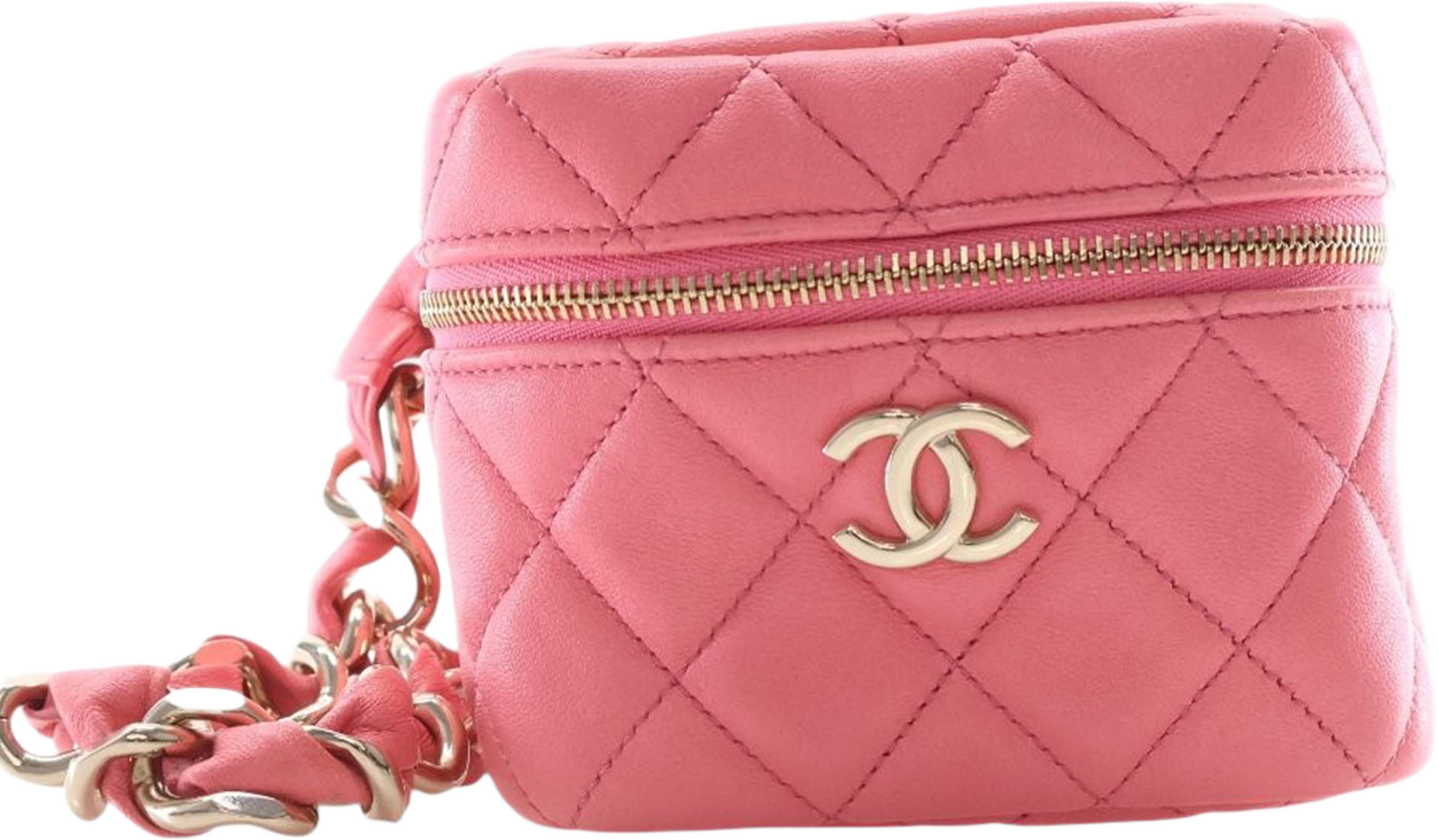 Chanel Quilted Lambskin Cube Chain Wristlet Case, från Luxclusif, i färgen pink. Klicka för att öppna bilden i stort format