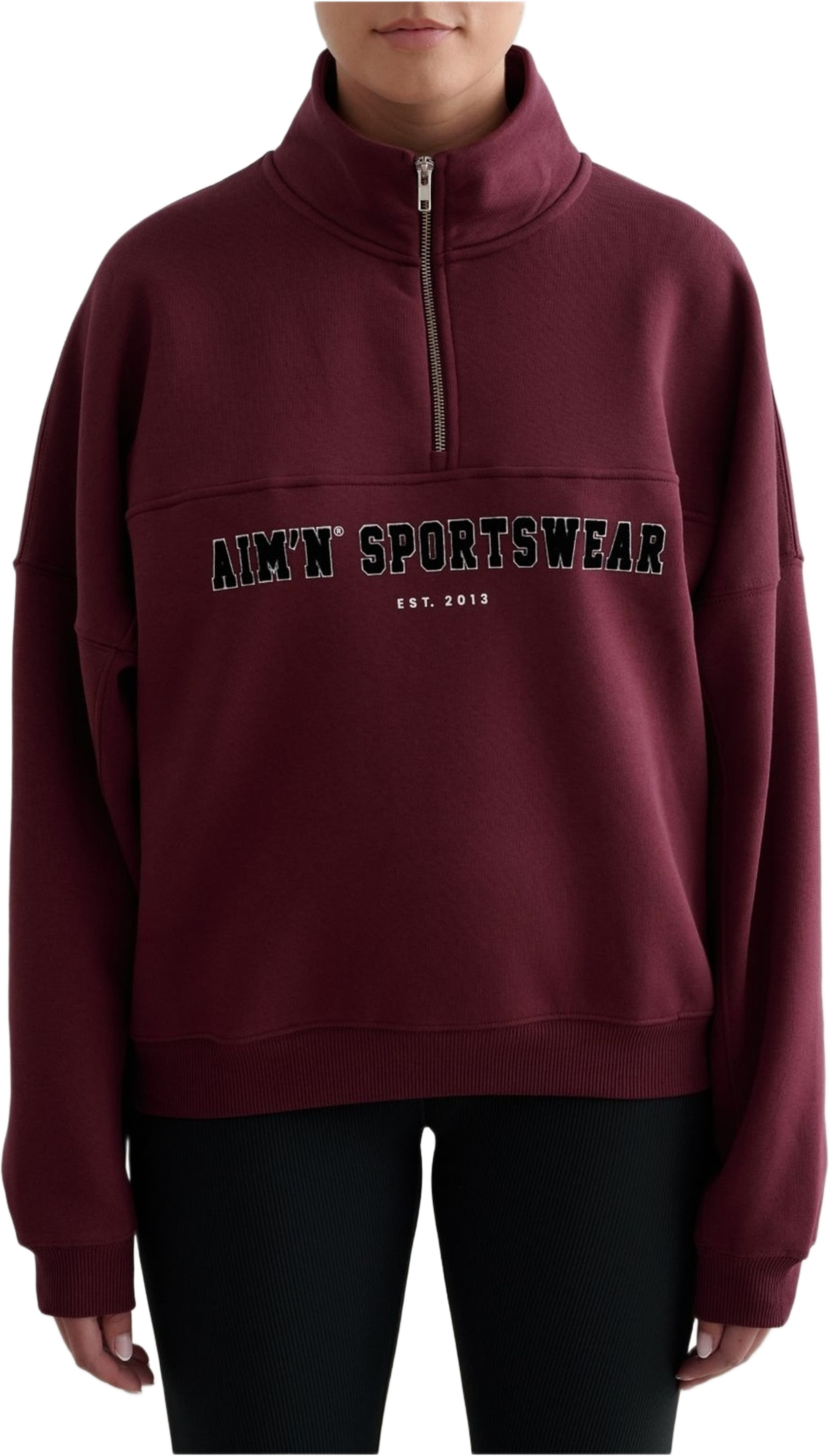 Varsity Sweat Half Zip, från aim'n, i färgen cherry. Klicka för att öppna bilden i stort format