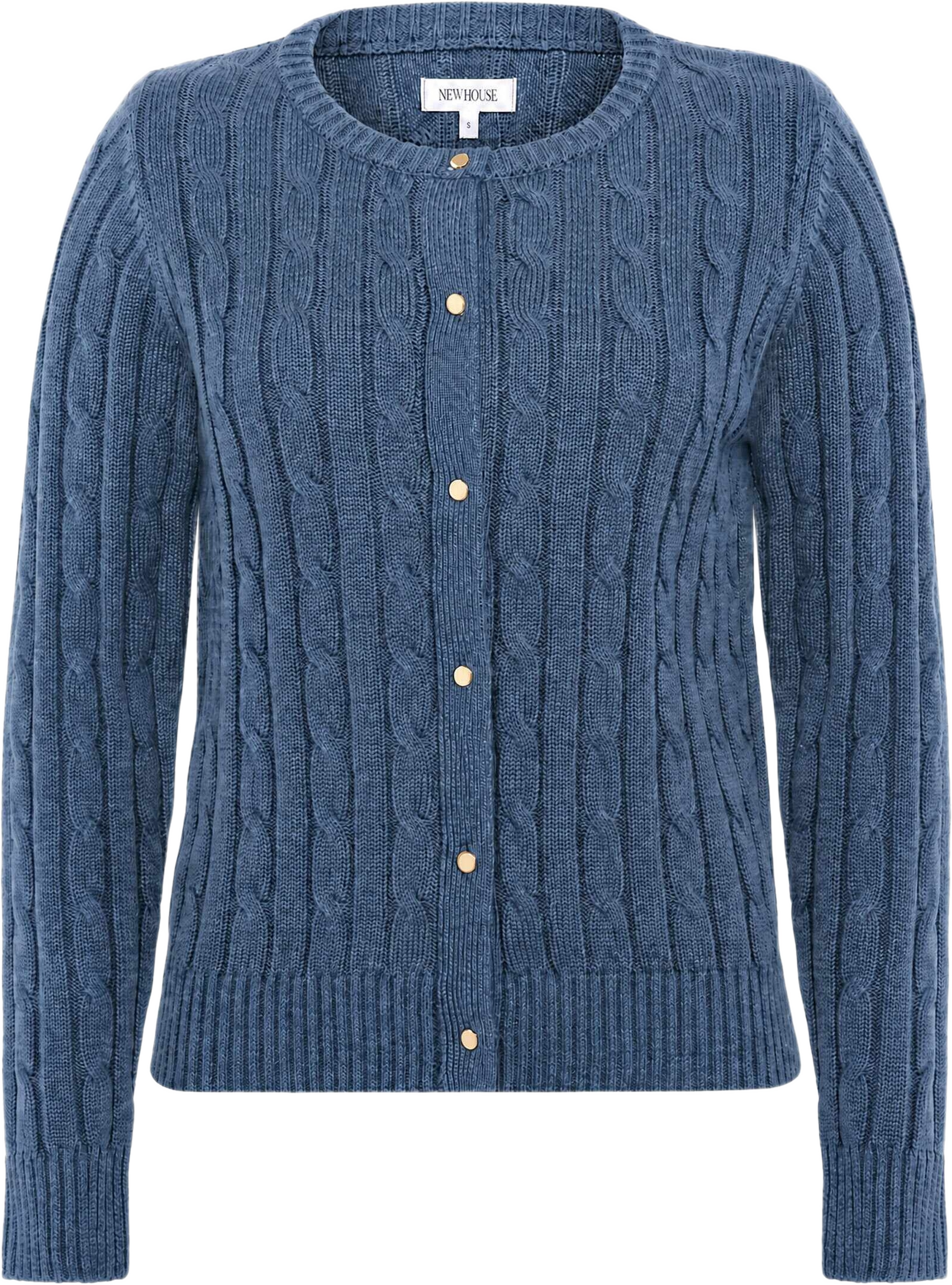 Brittany Cardigan, från Newhouse, i färgen mellanblå. Klicka för att öppna bilden i stort format