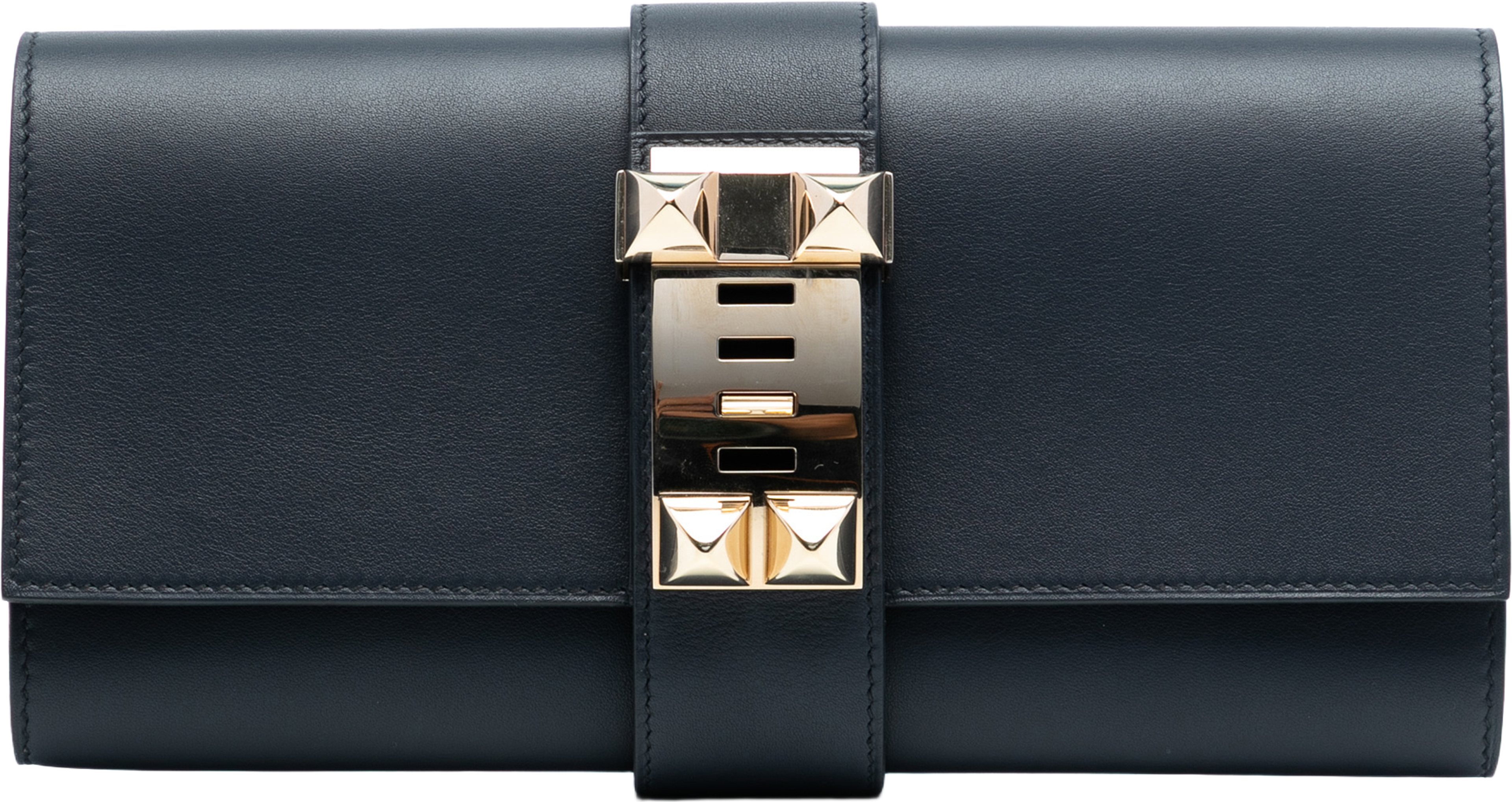 Hermès Tadelakt Medor Clutch 23, från Luxclusif, i färgen navy. Klicka för att öppna bilden i stort format