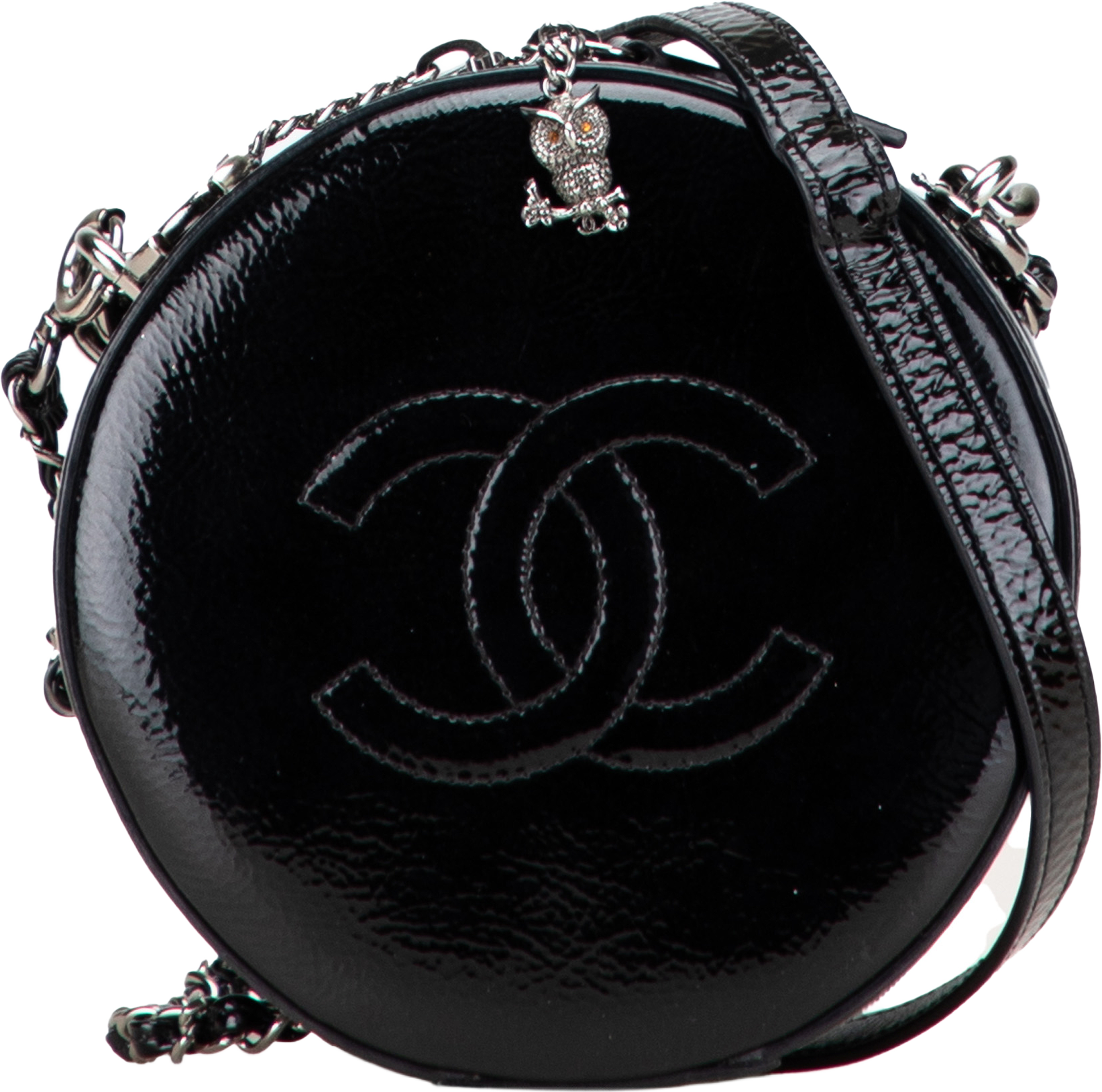 Chanel Patent Round As Earth Bag, från Luxclusif, i färgen black. Klicka för att öppna bilden i stort format
