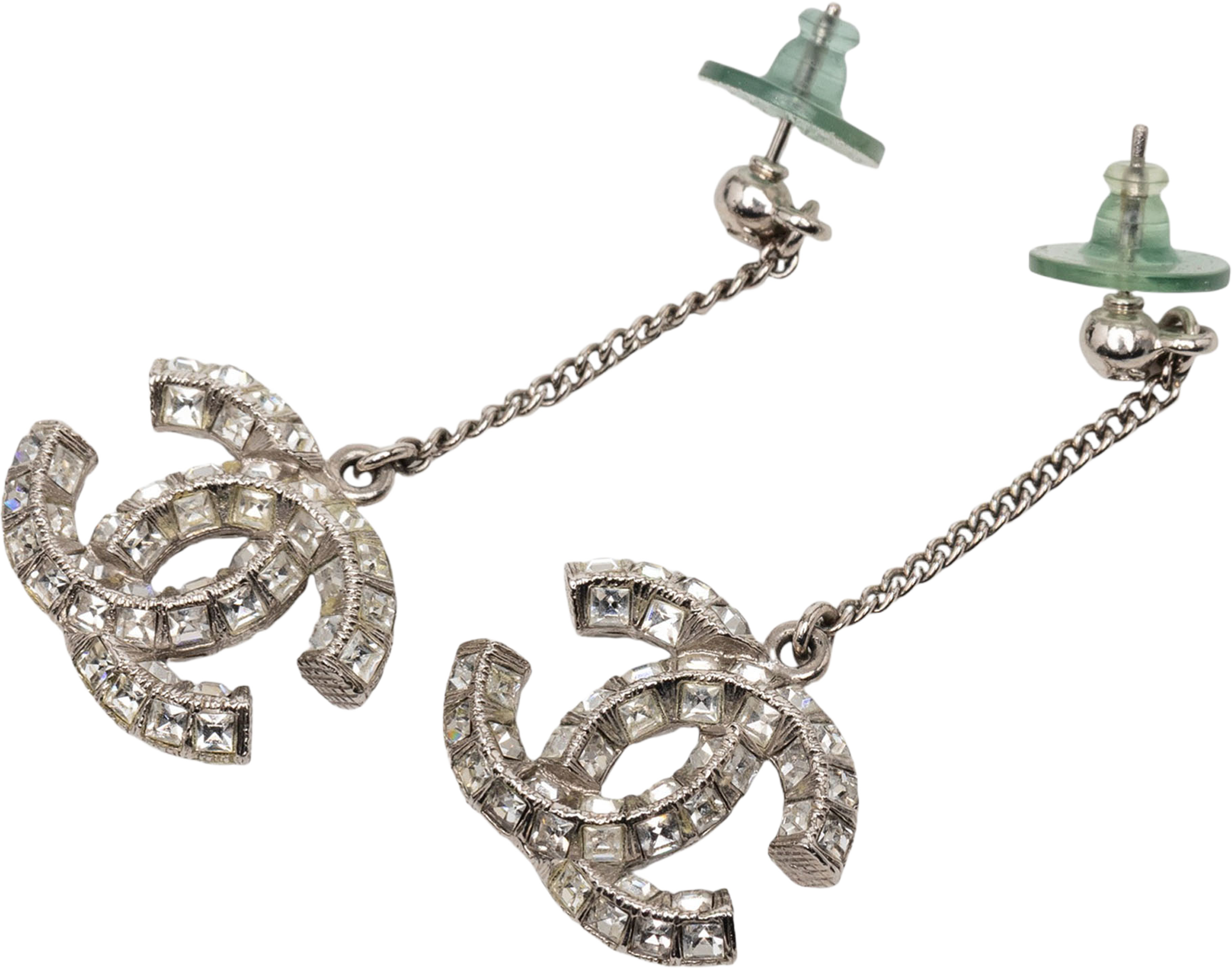 Chanel Silver Plated Crystal Cc Drop Push Back Earrings, från Luxclusif, i färgen silver. Klicka för att öppna bilden i stort format