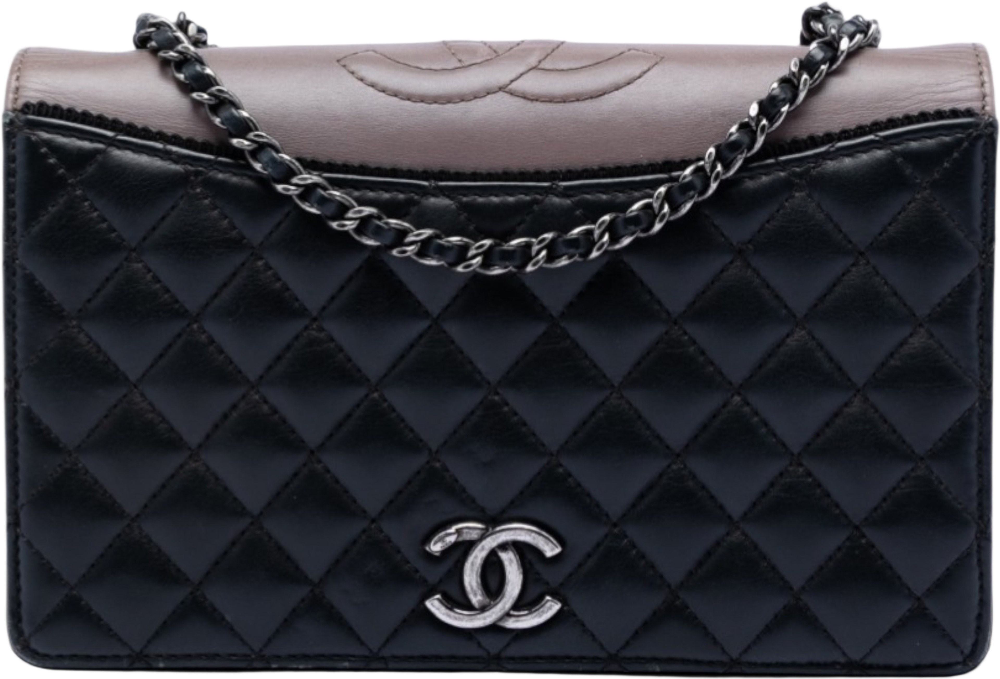 Chanel Small Quilted Calfskin Ballerine Flap, från Luxclusif, i färgen black. Klicka för att öppna bilden i stort format