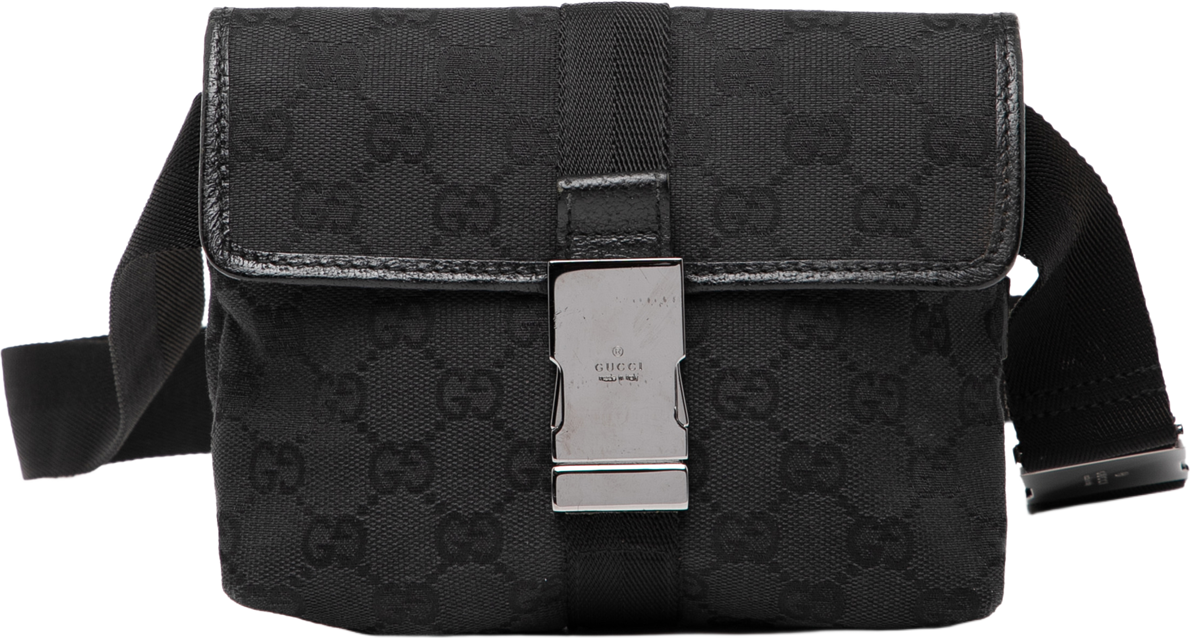 Gucci Gg Canvas Belt Bag, från Luxclusif, i färgen black. Klicka för att öppna bilden i stort format