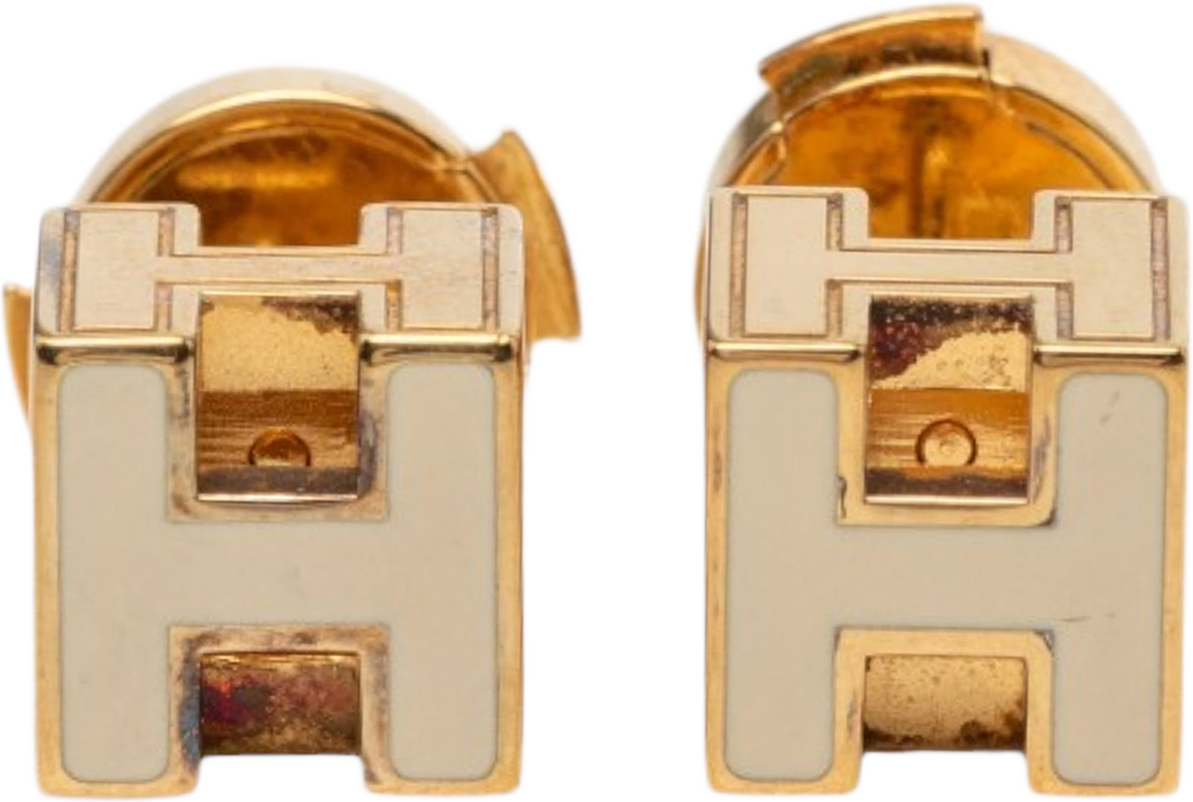 Hermès Gold Plated Enamel Cage Dh Cube Earrings, från Luxclusif, i färgen vit. Klicka för att öppna bilden i stort format