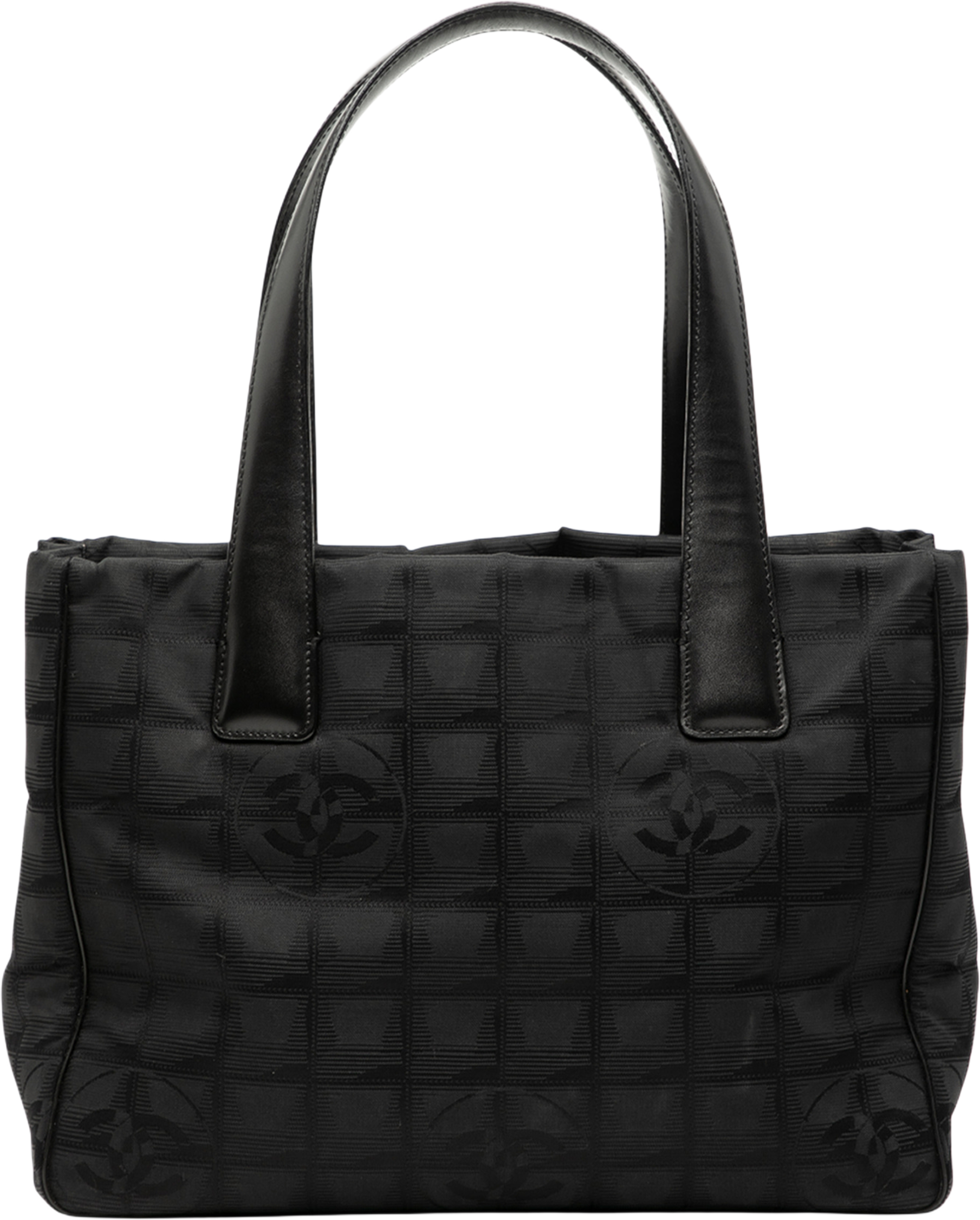 Chanel New Travel Line Nylon Tote, från Luxclusif, i färgen black. Klicka för att öppna bilden i stort format